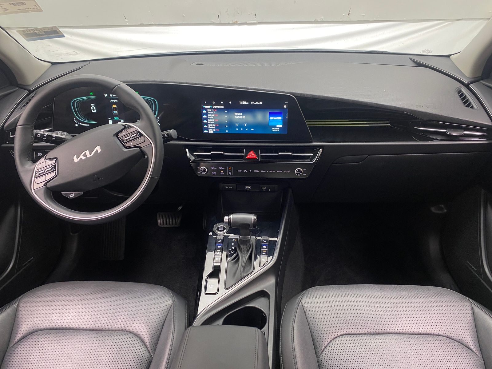 Thumbnail: 2023 Kia Niro - 2