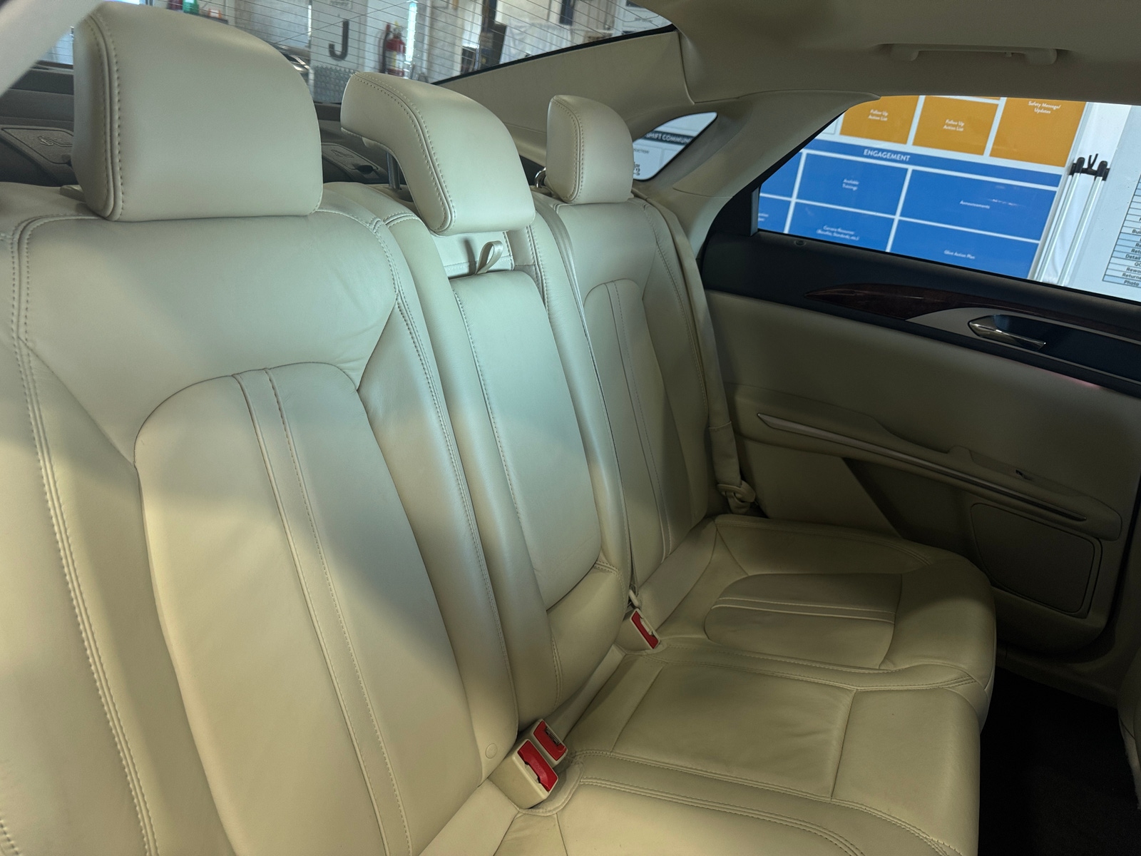 Thumbnail: 2015 Lincoln MKZ - 5