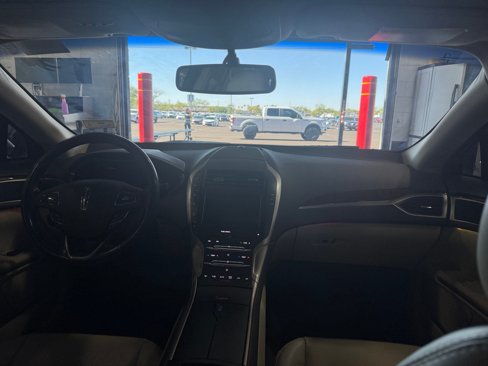 Thumbnail: 2015 Lincoln MKZ - 2