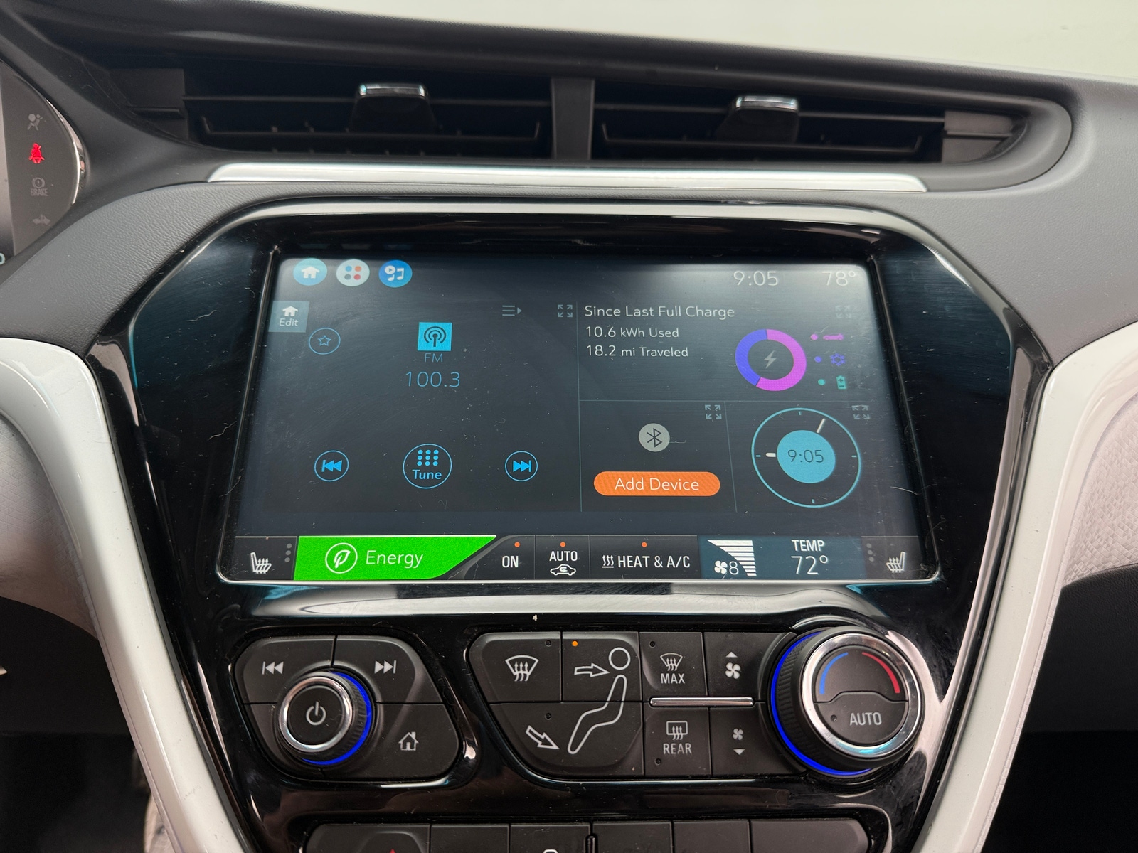 Thumbnail: 2017 Chevrolet Bolt EV - 3