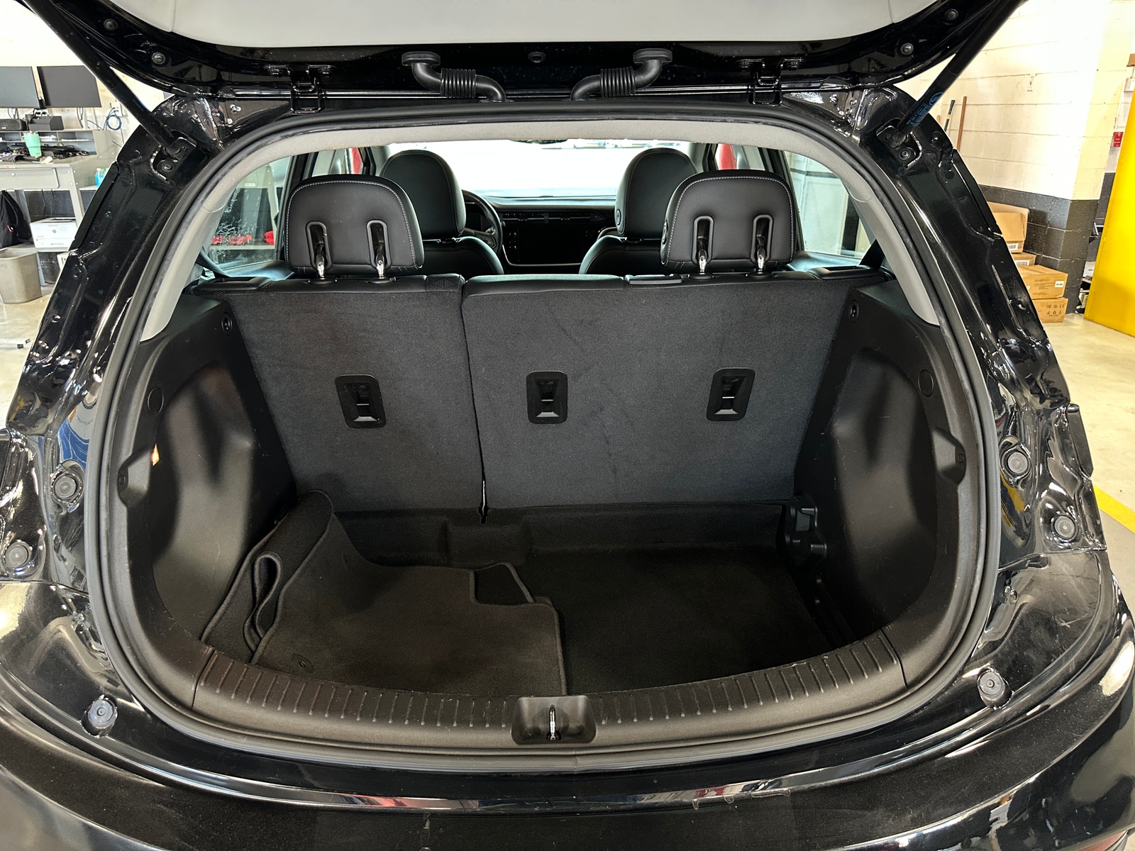 Thumbnail: 2023 Chevrolet Bolt EV - 6