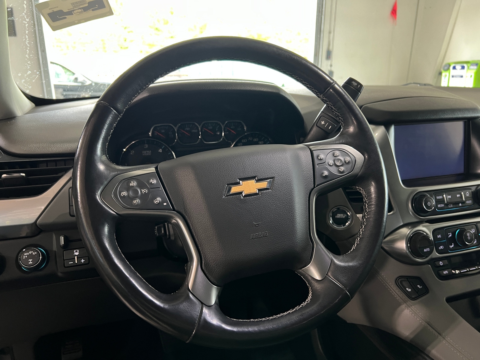 Thumbnail: 2020 Chevrolet Suburban - 4