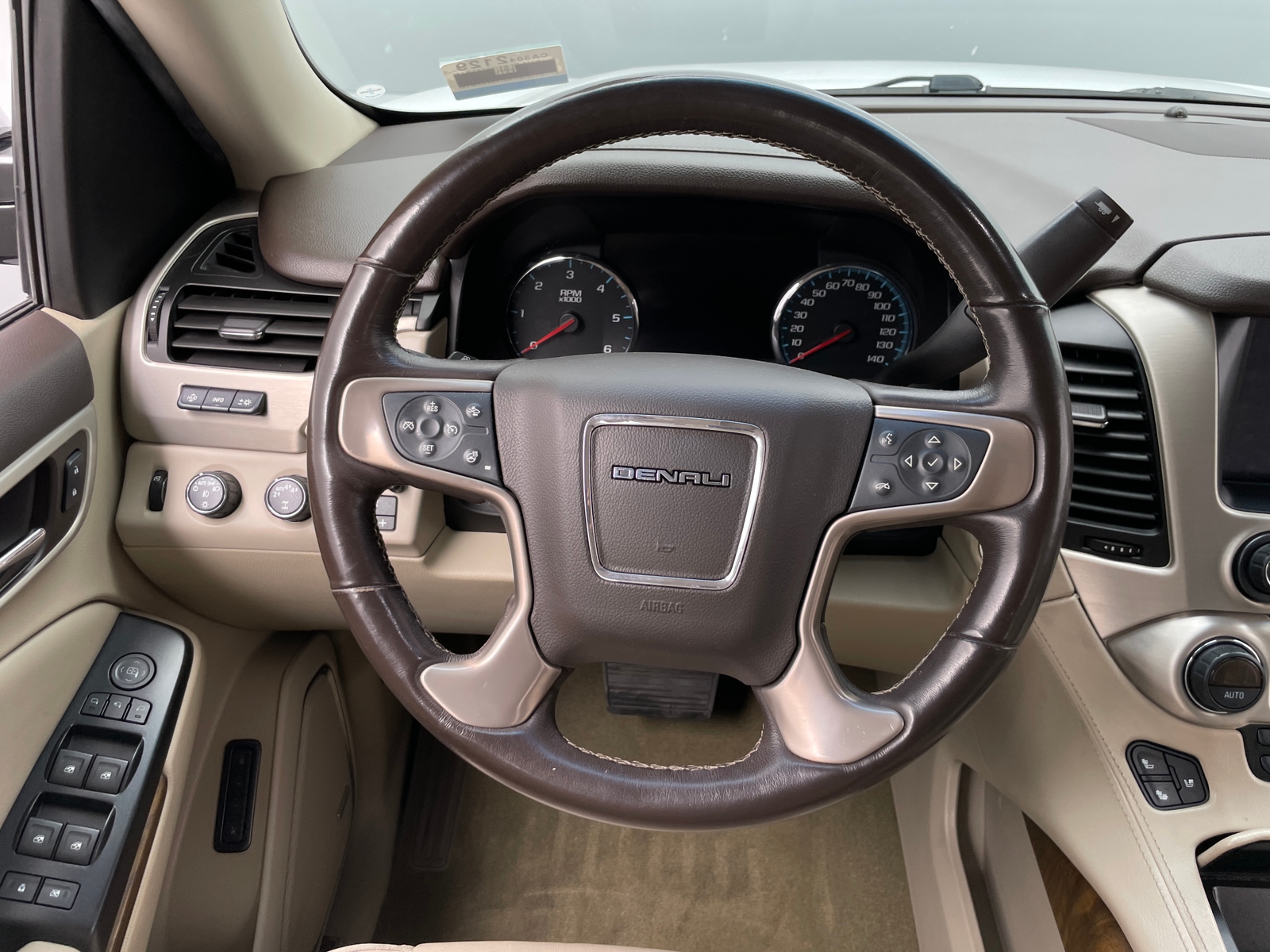 Thumbnail: 2019 GMC Yukon XL - 4