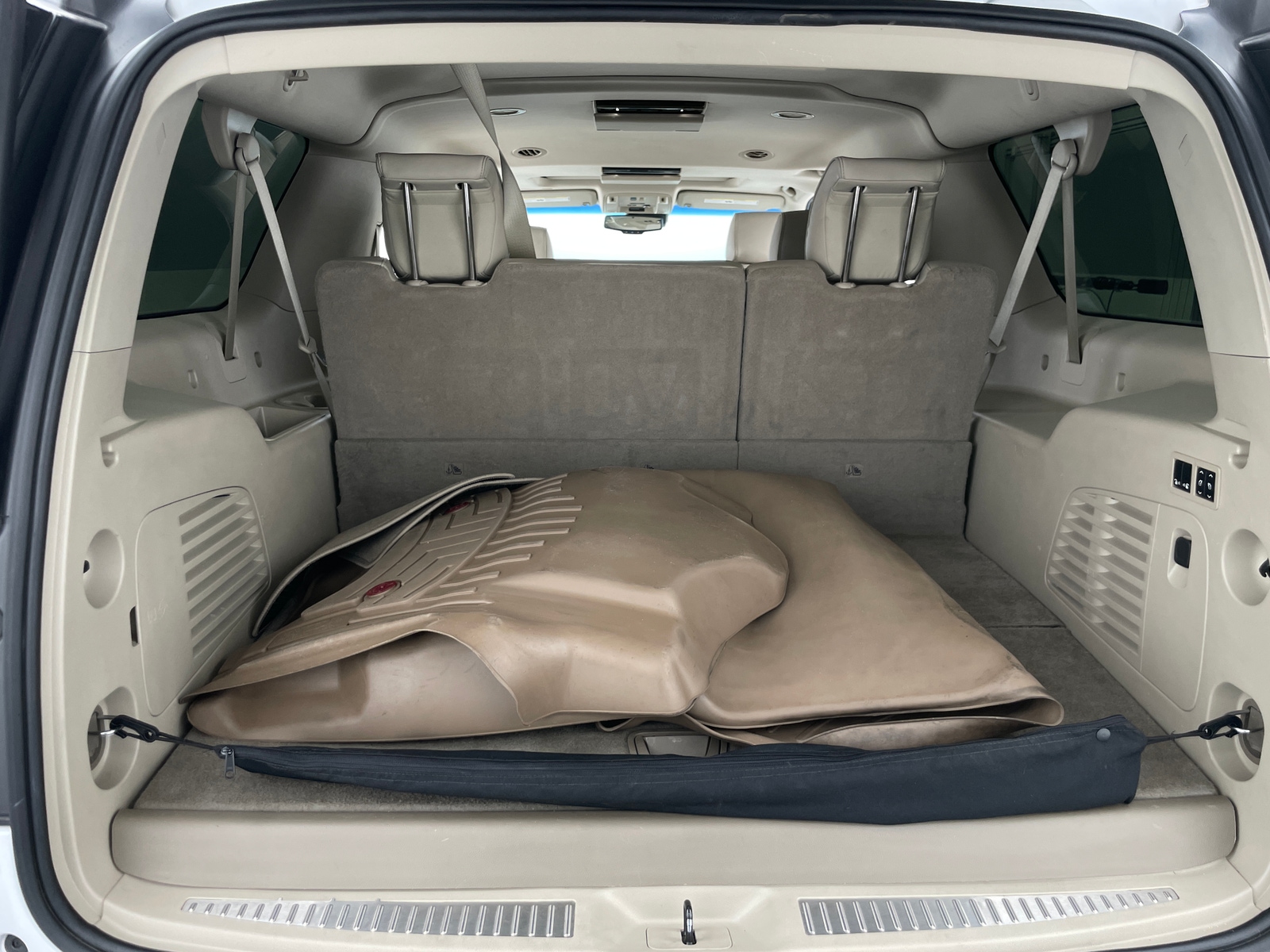 Thumbnail: 2019 GMC Yukon XL - 6