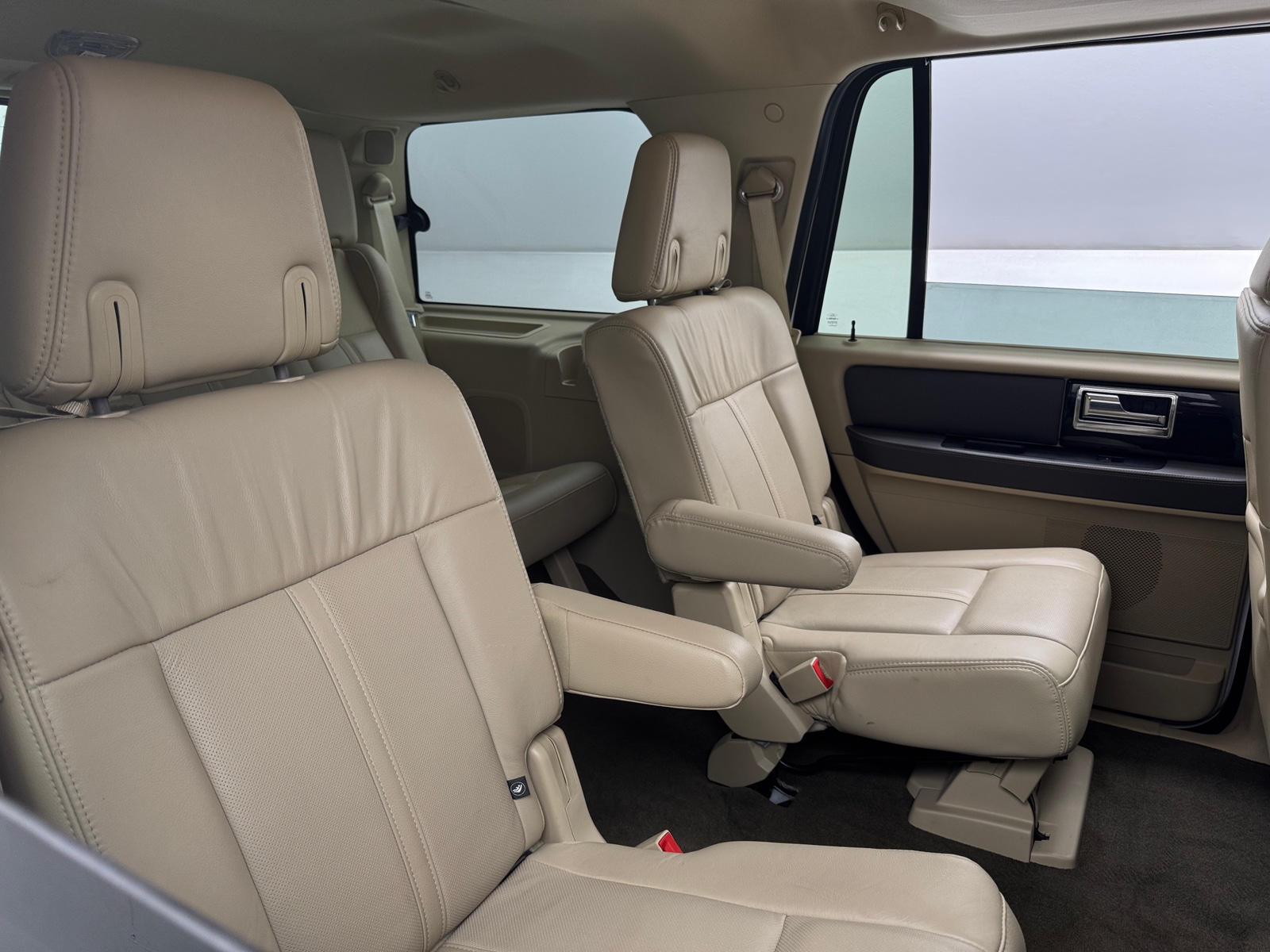 Thumbnail: 2015 Lincoln Navigator - 5