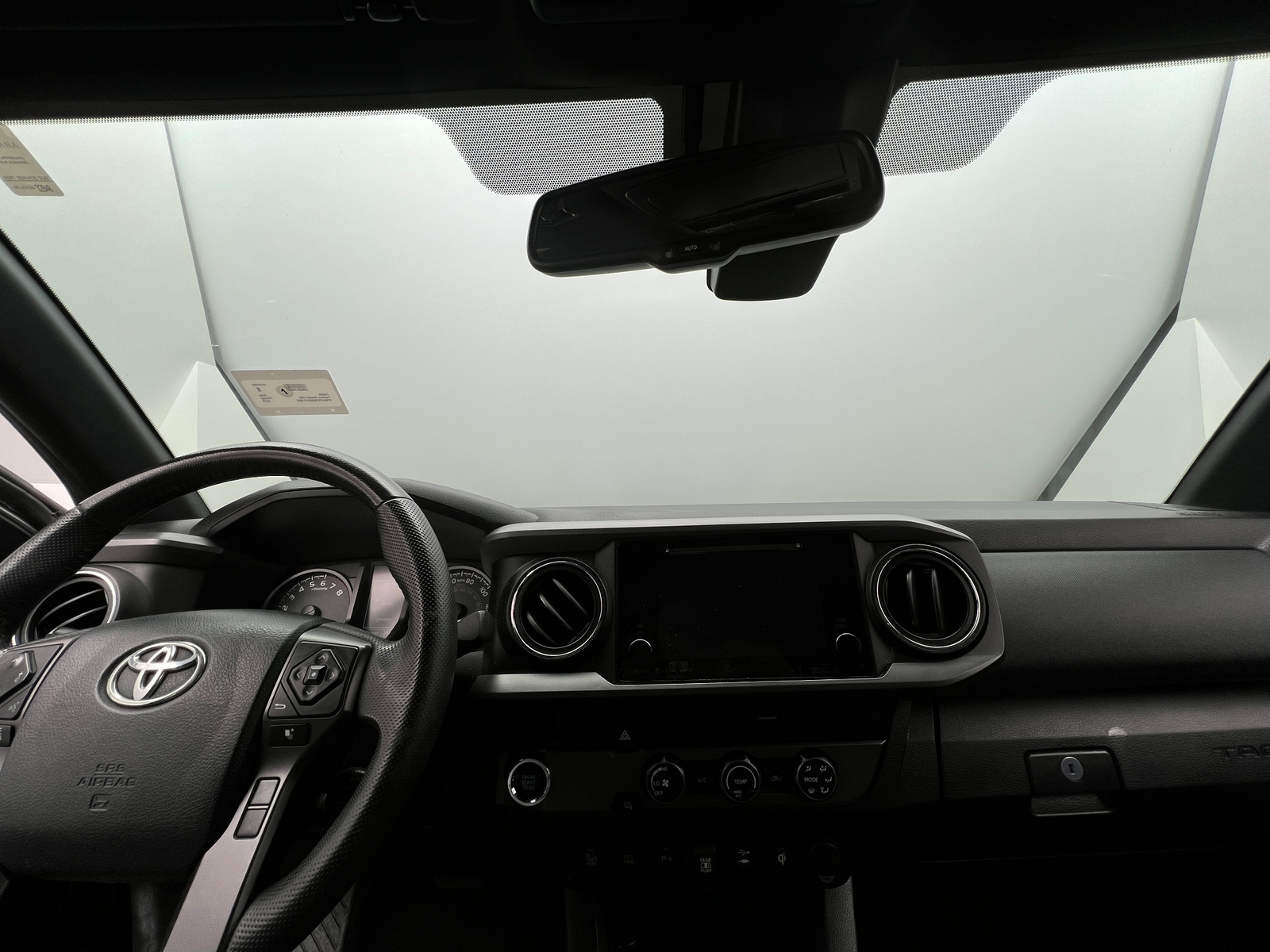 Thumbnail: 2019 Toyota Tacoma - 3