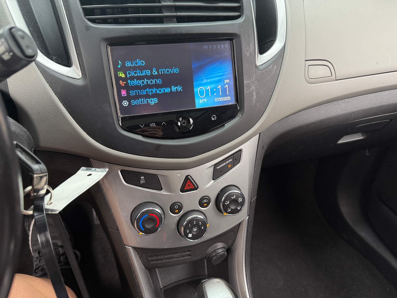 Thumbnail: 2016 Chevrolet Trax - 4