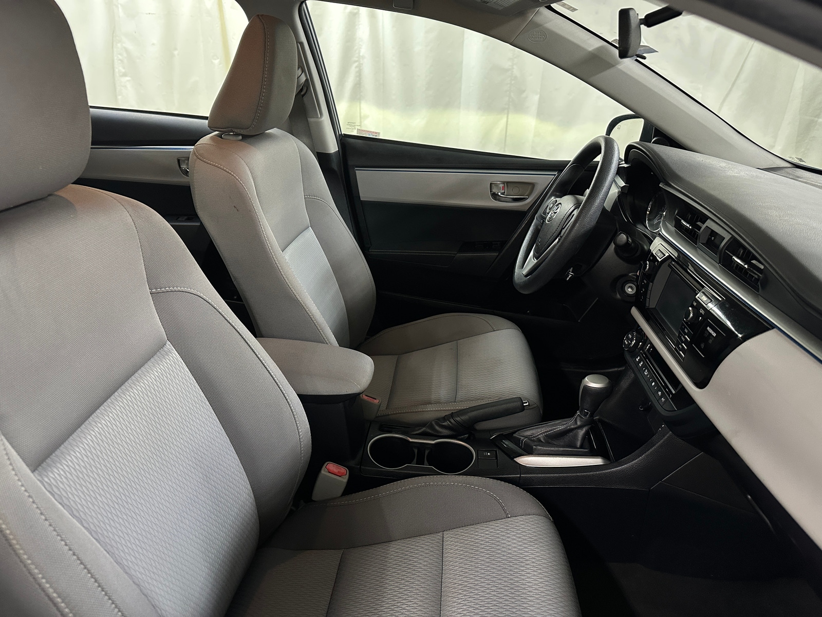 Thumbnail: 2016 Toyota Corolla - 2