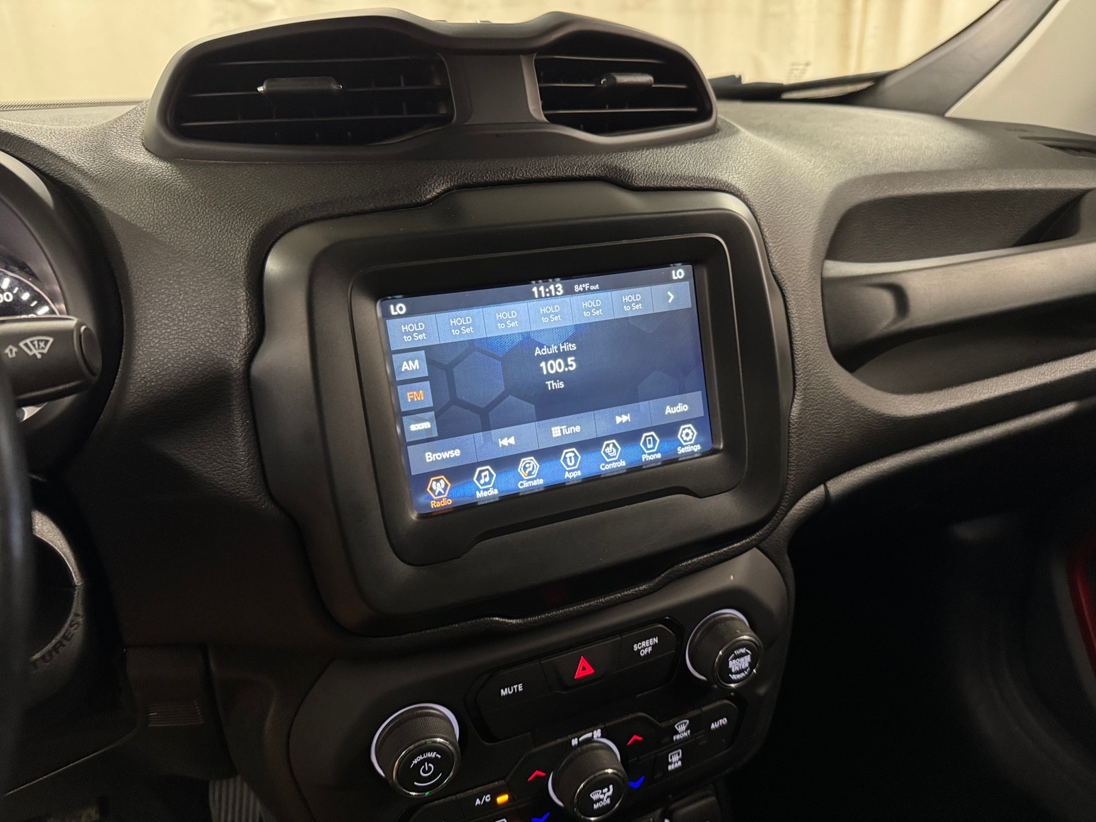 Thumbnail: 2018 Jeep Renegade - 3