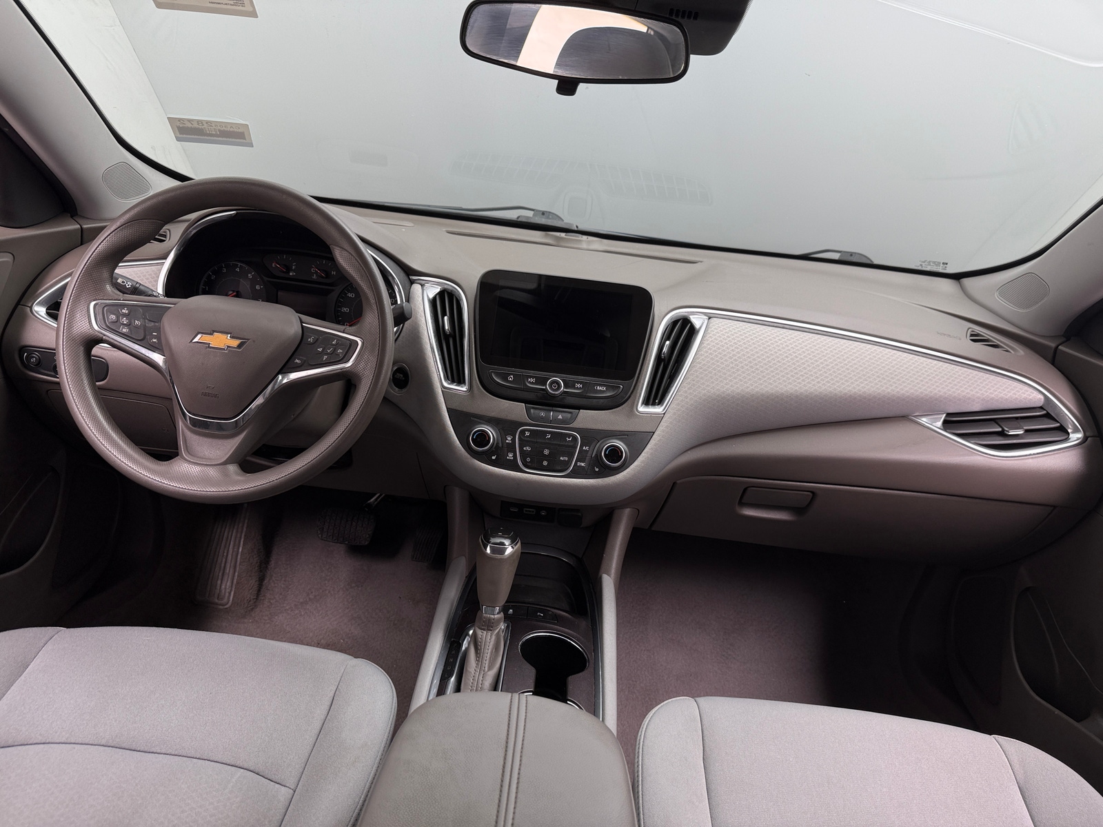 Thumbnail: 2020 Chevrolet Malibu - 3