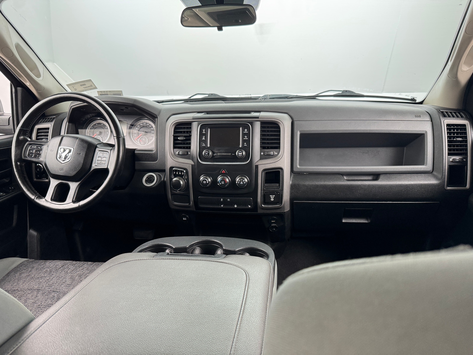 Thumbnail: 2020 RAM 1500 Classic - 3