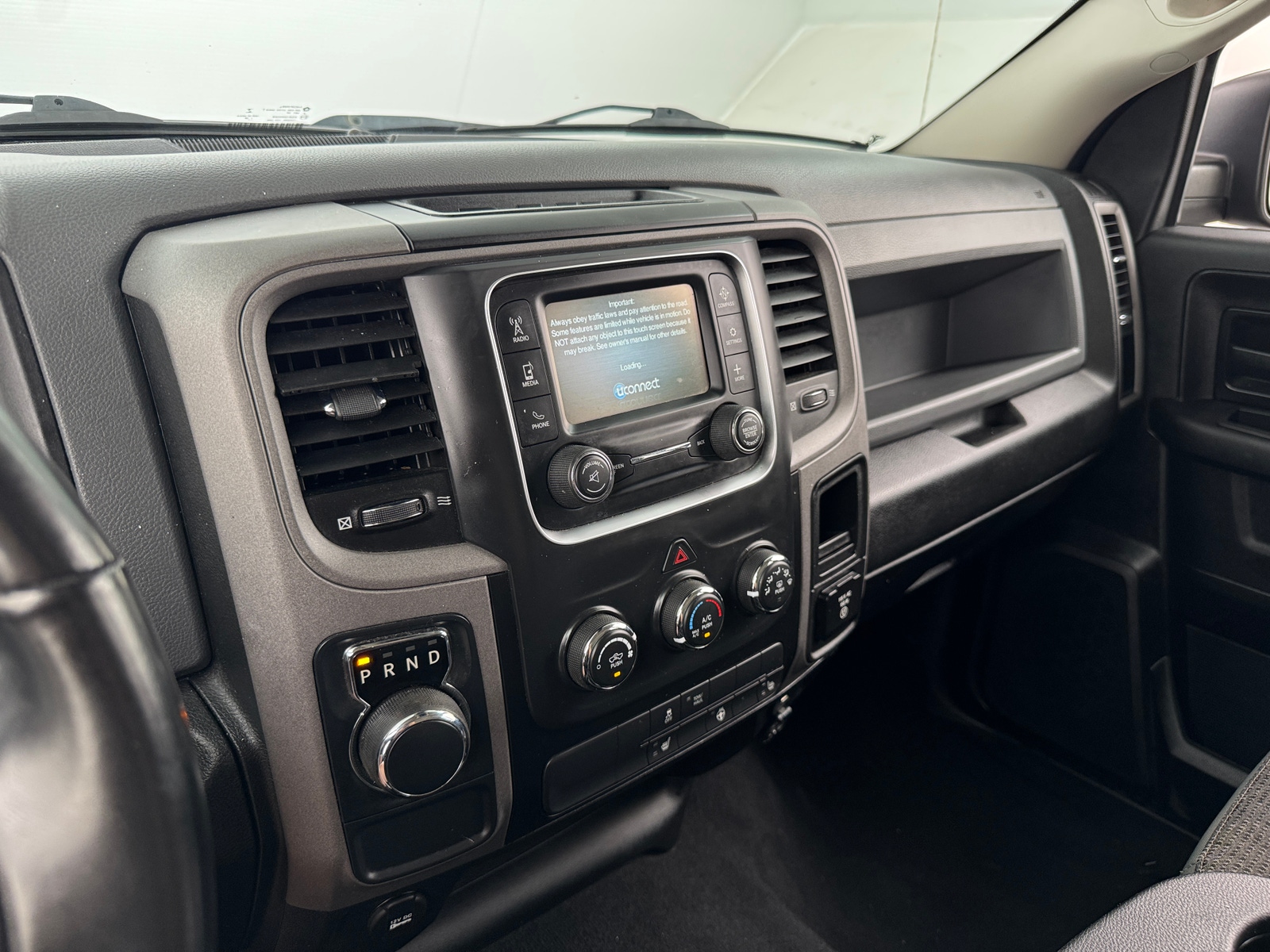 Thumbnail: 2020 RAM 1500 Classic - 4