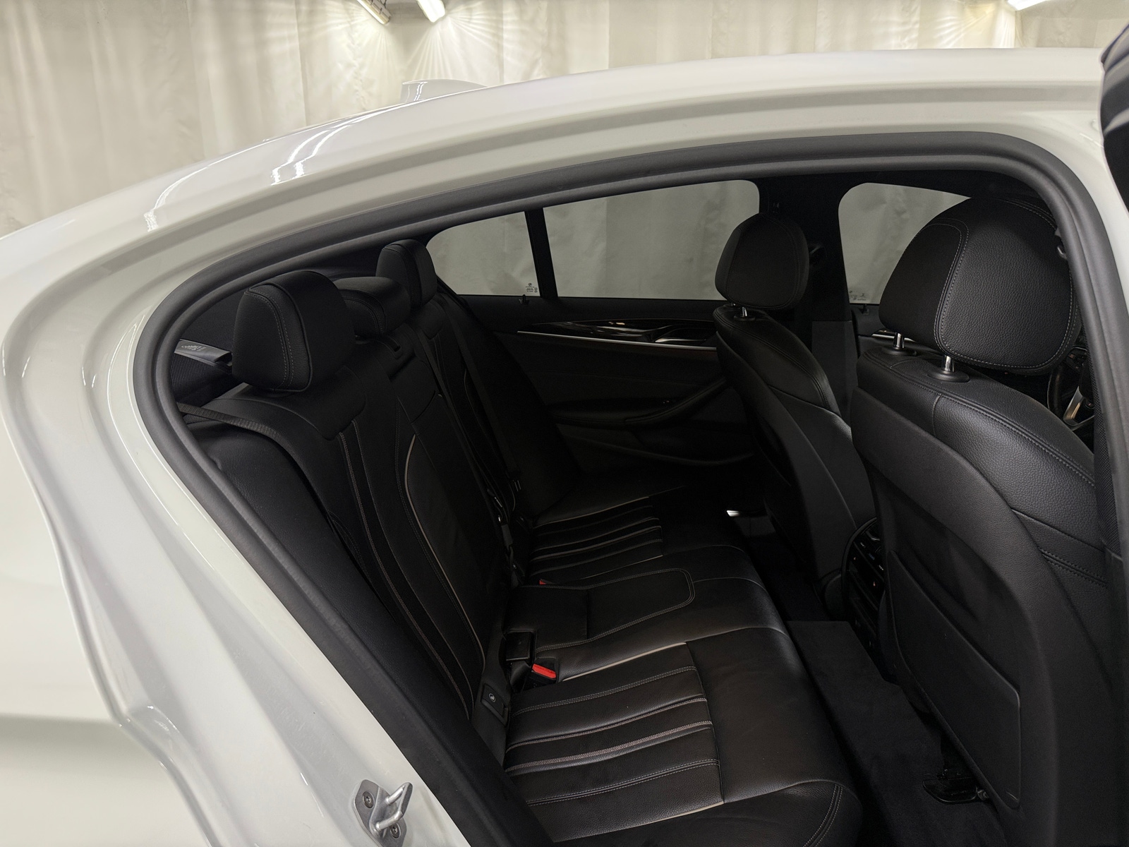 Thumbnail: 2017 BMW 5 Series - 5