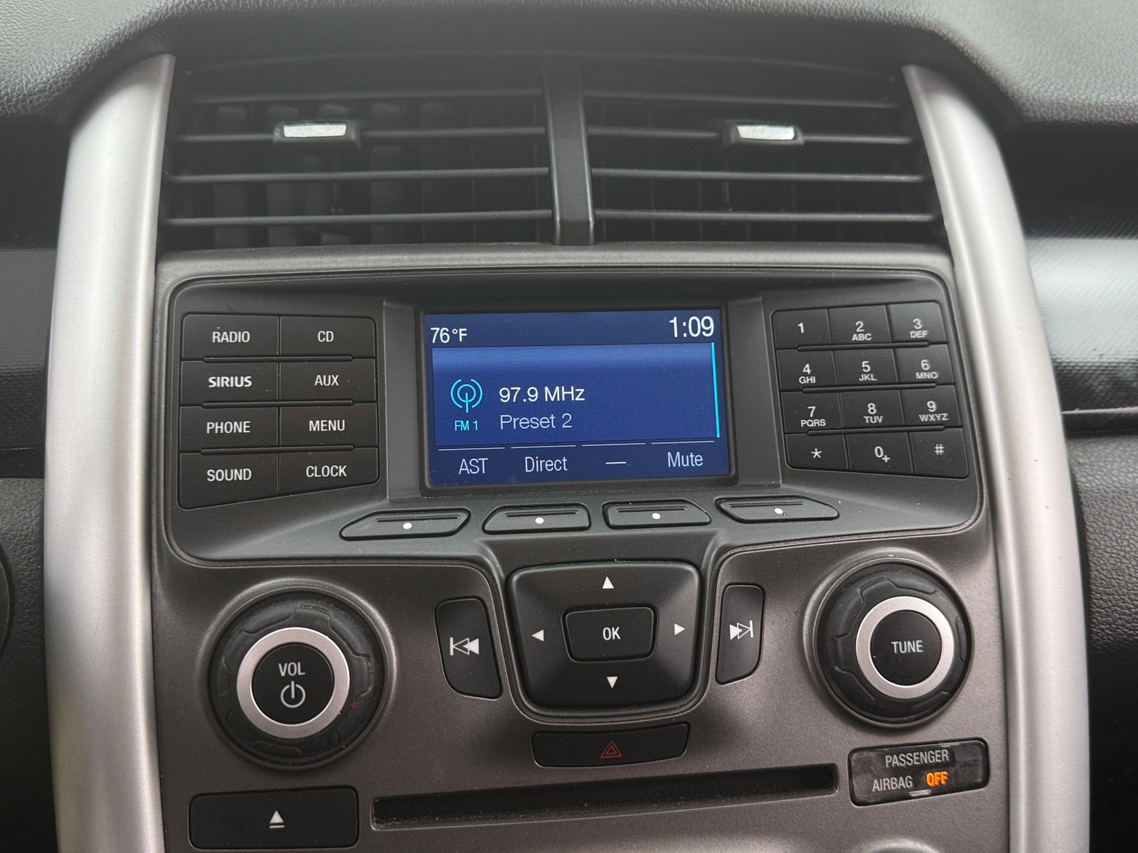 Thumbnail: 2014 Ford Edge - 4