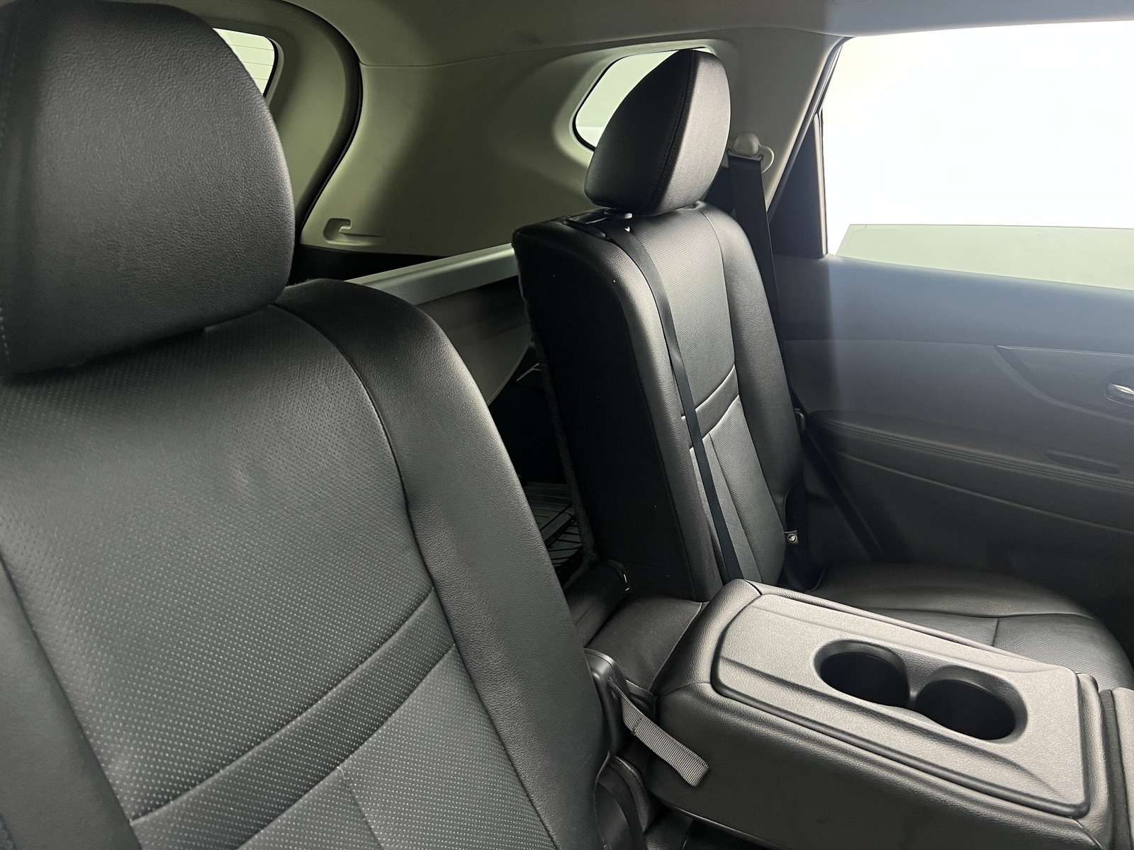 Thumbnail: 2016 Nissan Rogue - 5