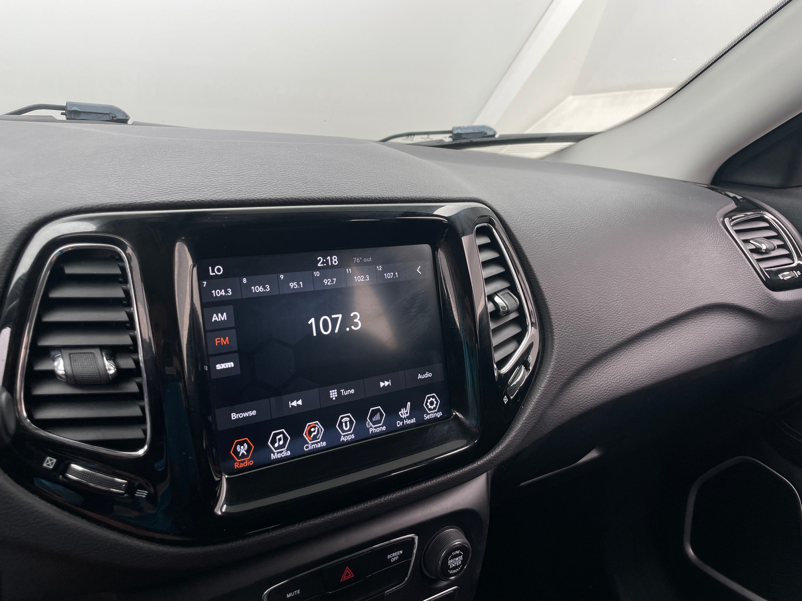 Thumbnail: 2018 Jeep Compass - 3