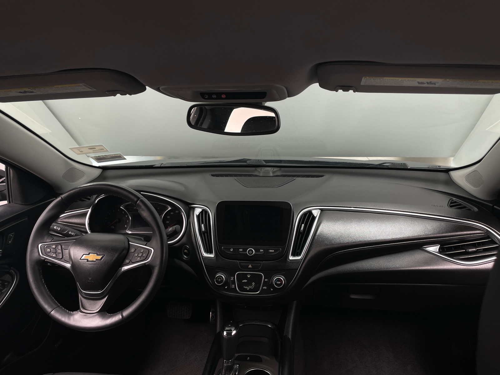 Thumbnail: 2017 Chevrolet Malibu - 2
