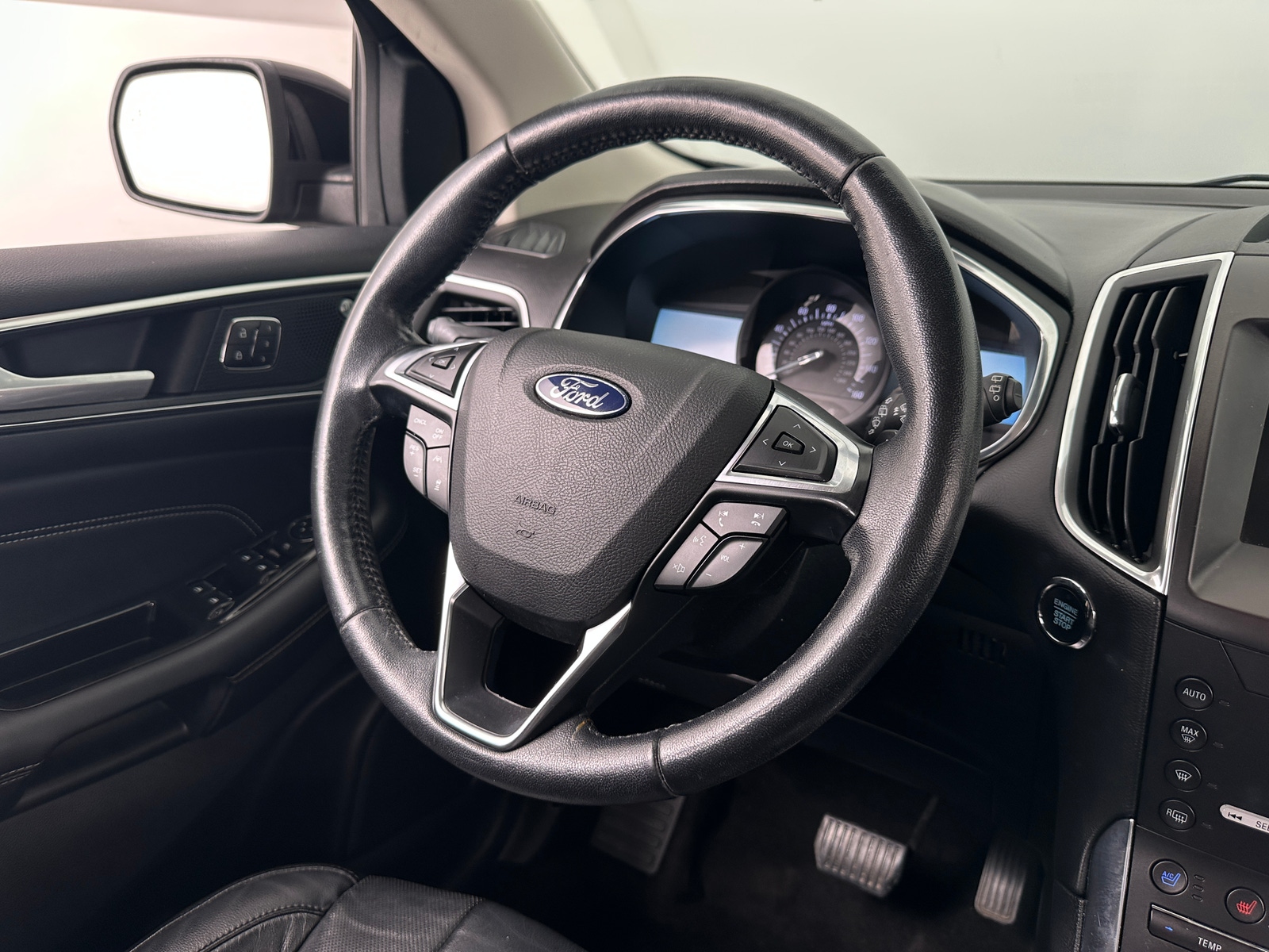 Thumbnail: 2020 Ford Edge - 4