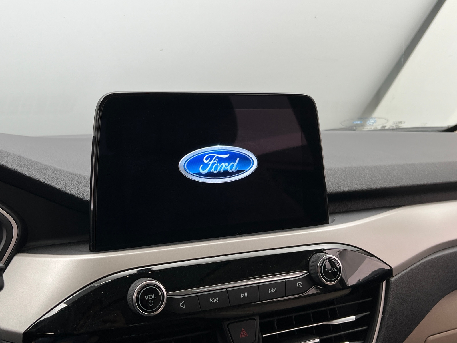Thumbnail: 2020 Ford Escape - 3