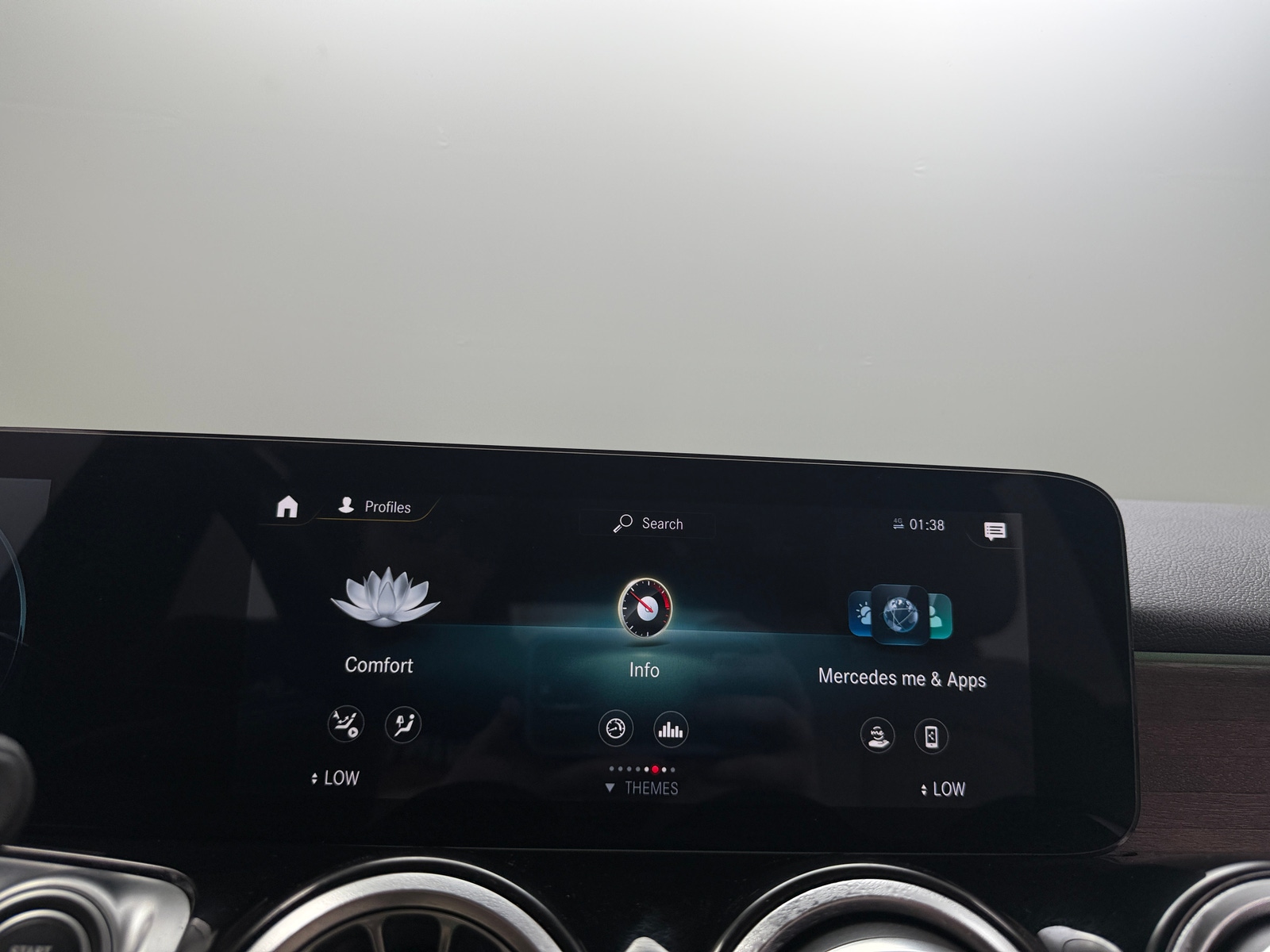 Thumbnail: 2022 Mercedes-Benz GLB - 3