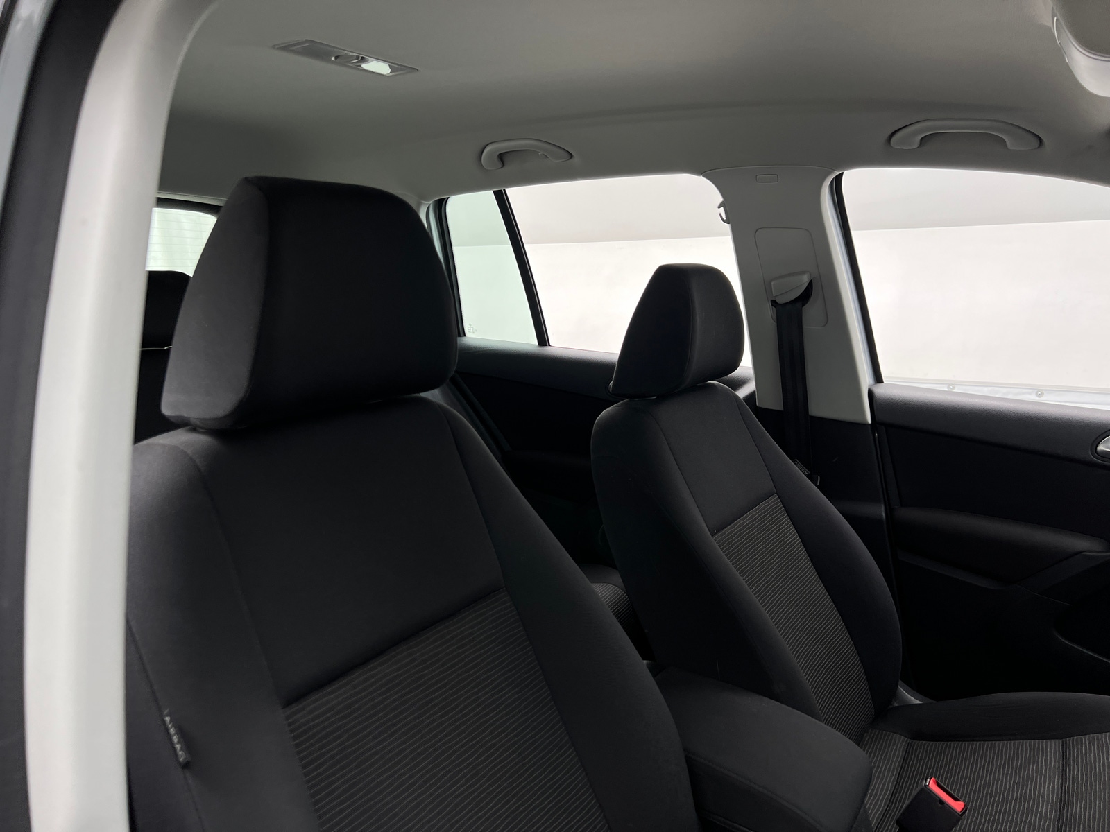 Thumbnail: 2017 Volkswagen Tiguan - 2
