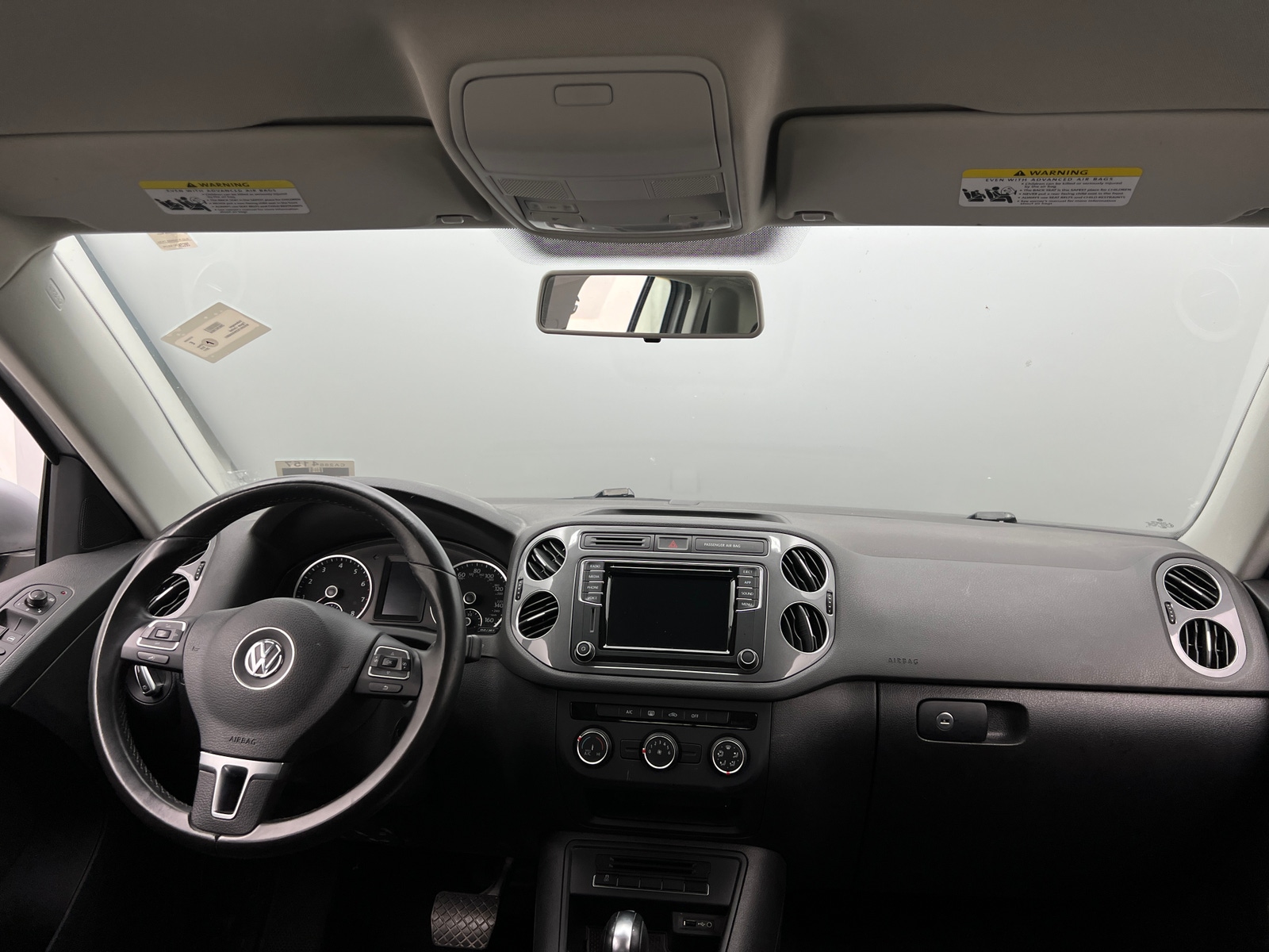 Thumbnail: 2017 Volkswagen Tiguan - 3
