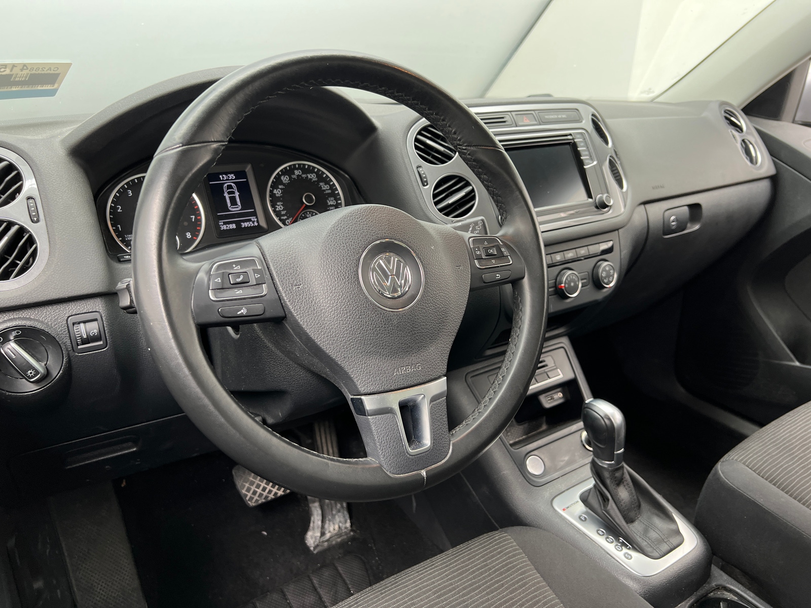 Thumbnail: 2017 Volkswagen Tiguan - 5