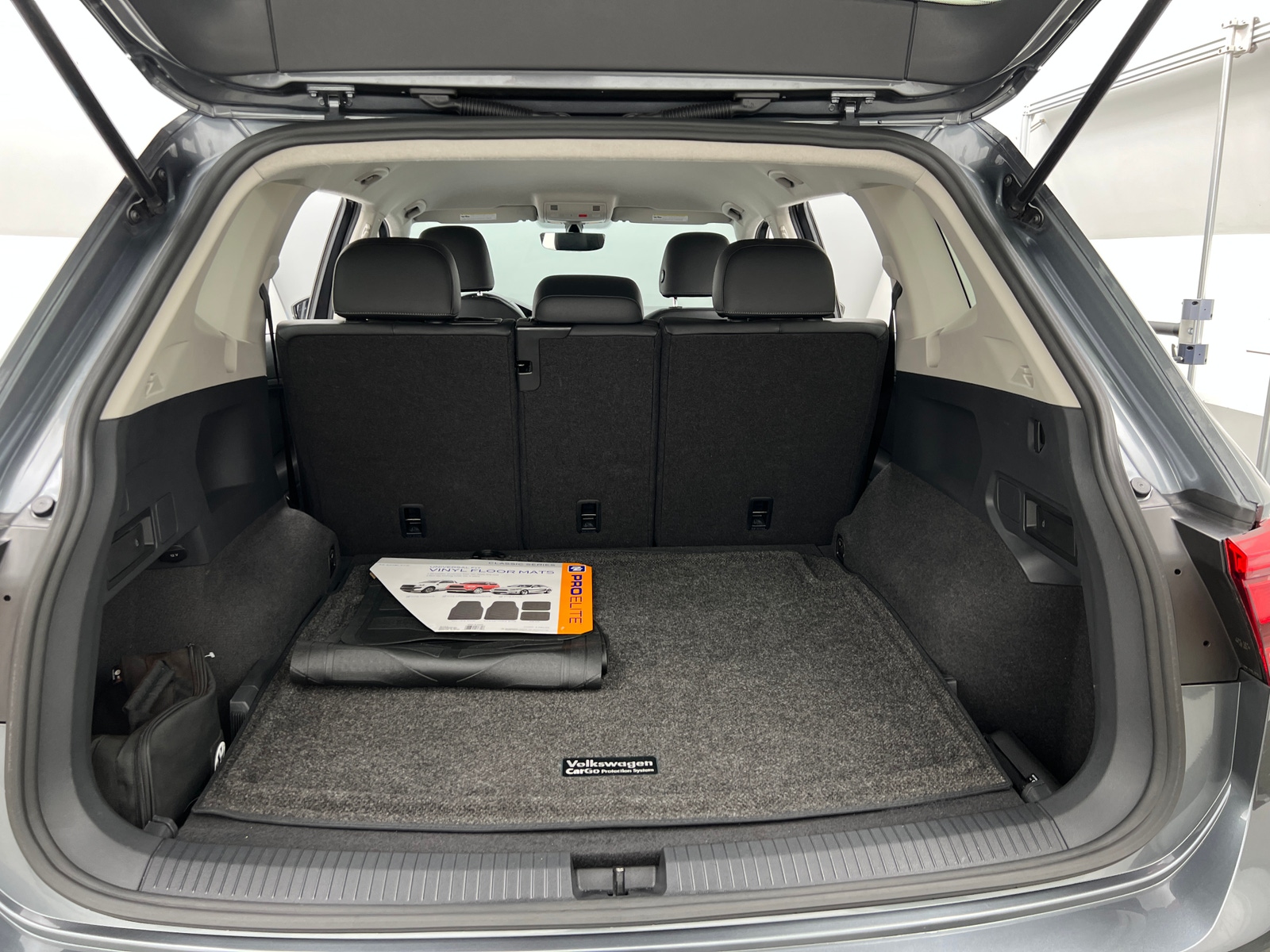 Thumbnail: 2018 Volkswagen Tiguan - 6
