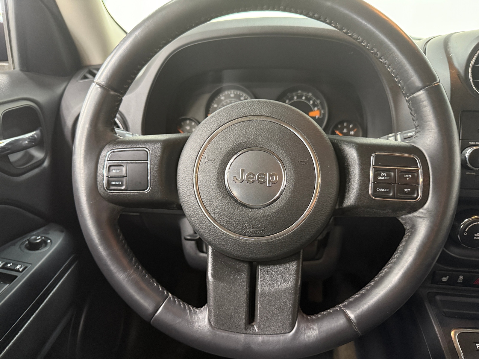 Thumbnail: 2017 Jeep Patriot - 5