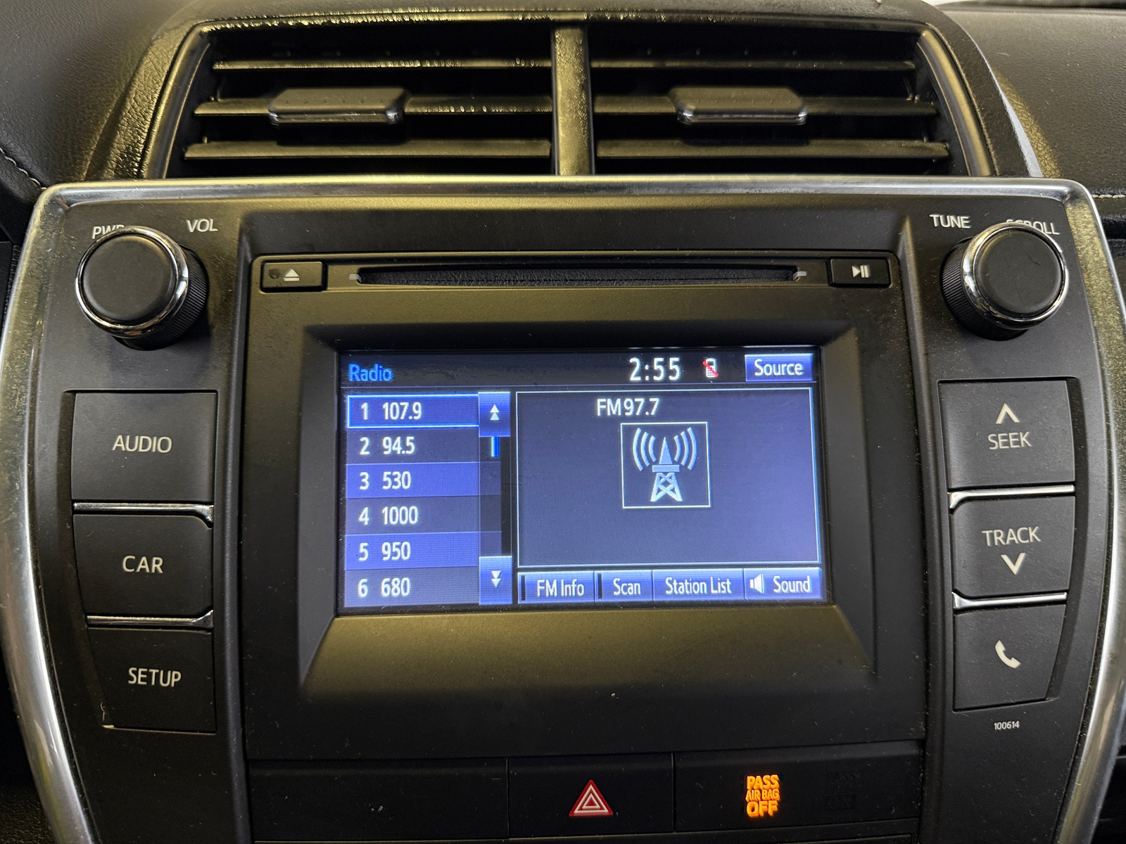Thumbnail: 2016 Toyota Camry - 4