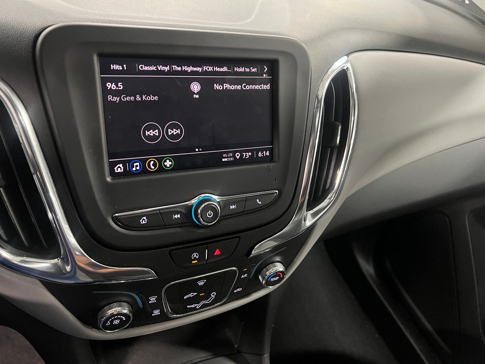 Thumbnail: 2023 Chevrolet Equinox - 4