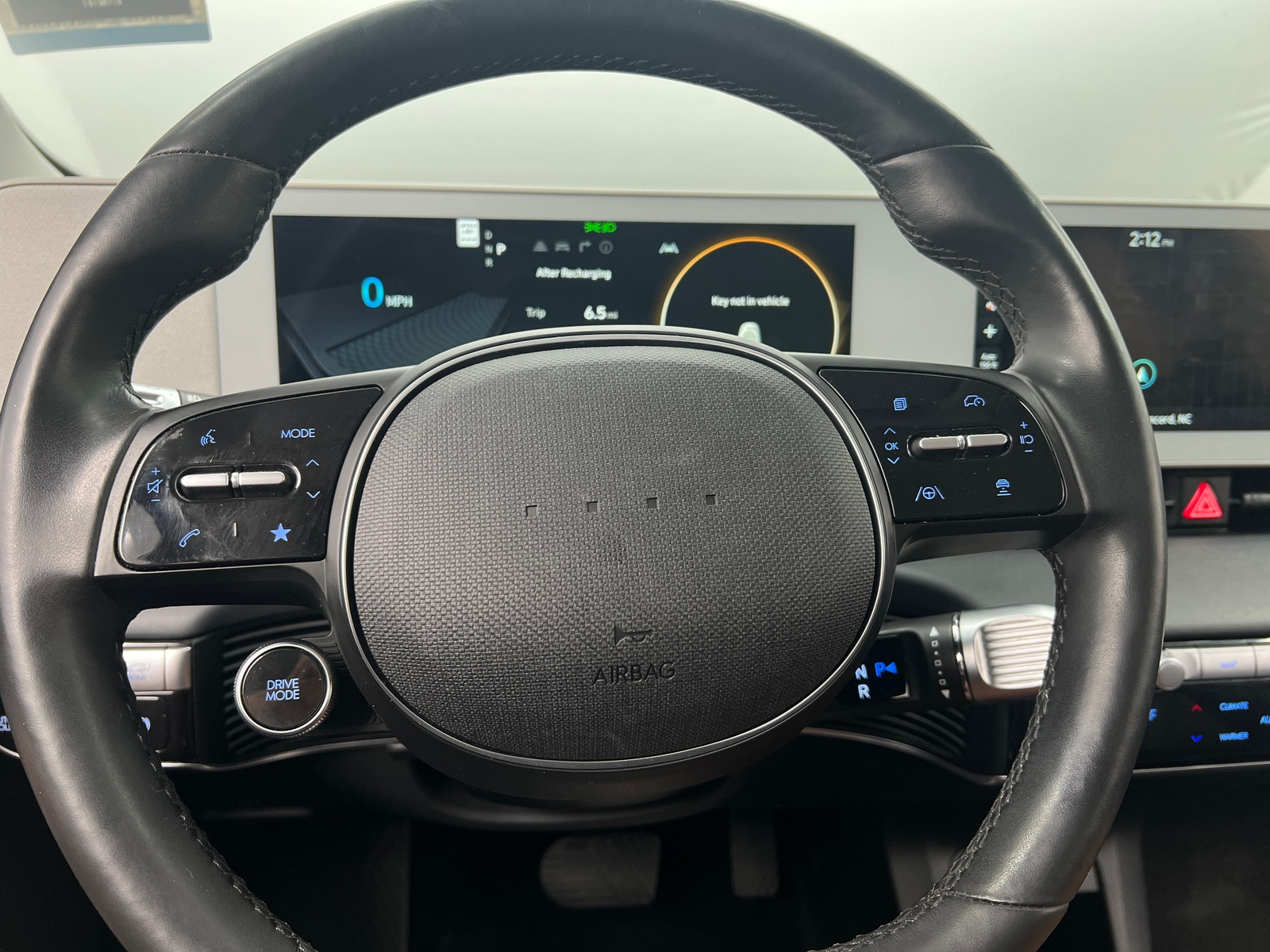 Thumbnail: 2022 Hyundai Ioniq 5 - 4