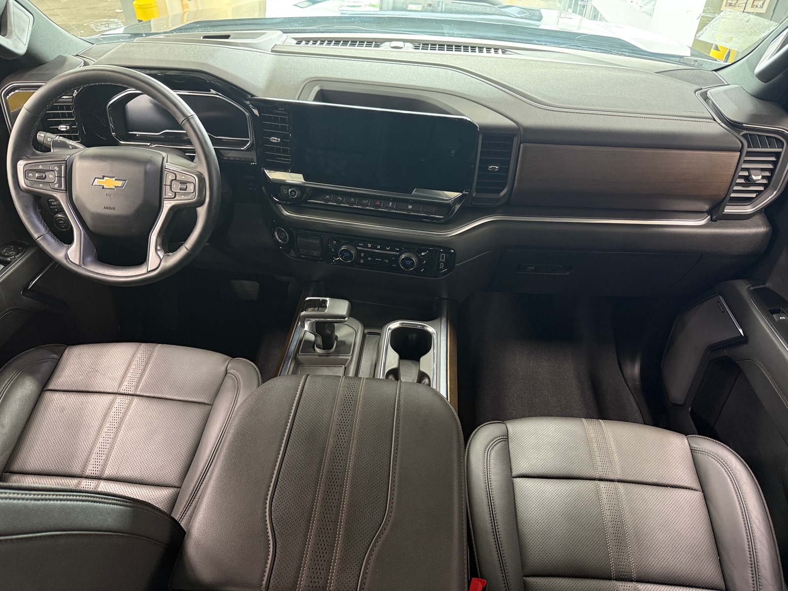 Thumbnail: 2024 Chevrolet Silverado 1500 - 2