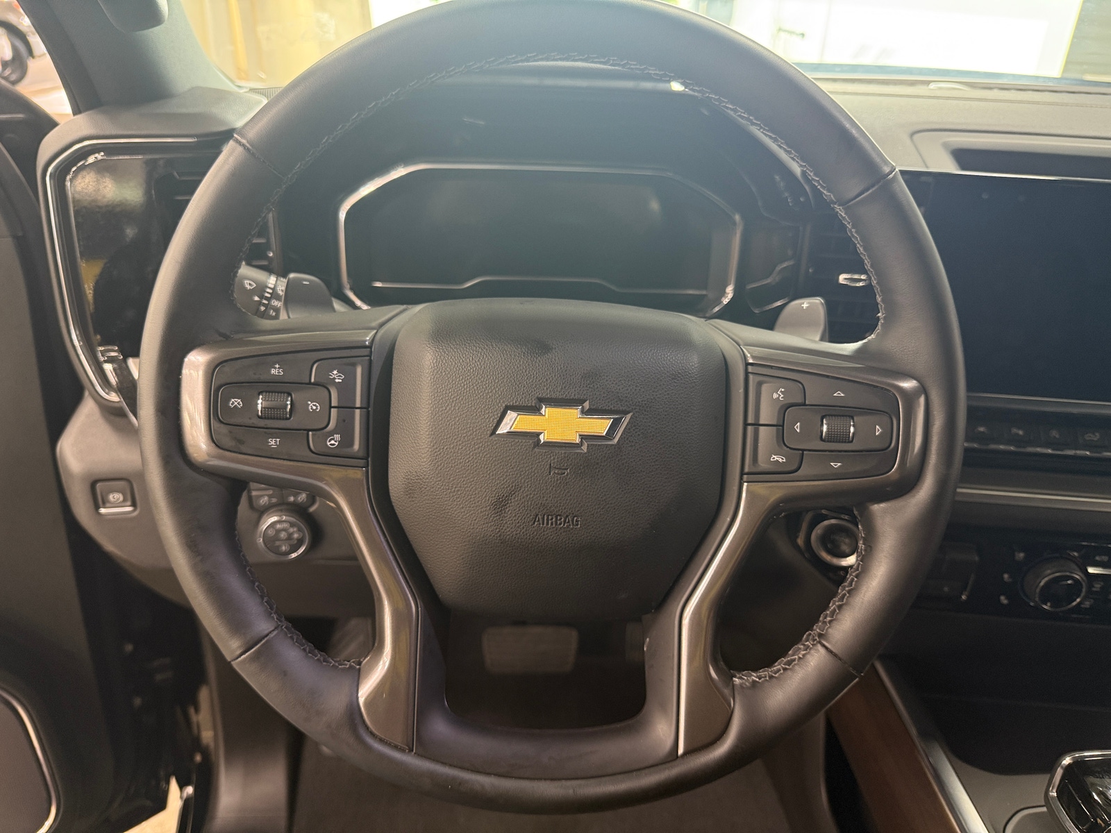 Thumbnail: 2024 Chevrolet Silverado 1500 - 4