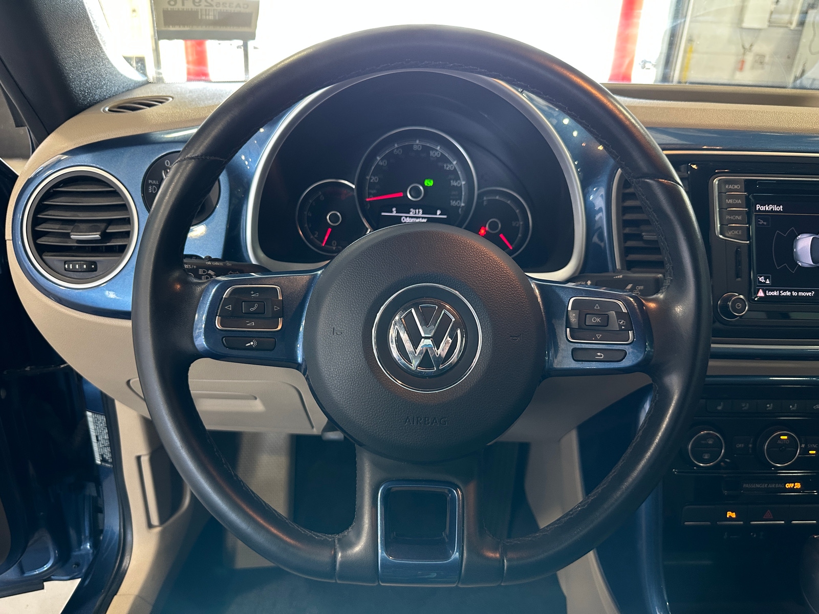 Thumbnail: 2019 Volkswagen Beetle - 4