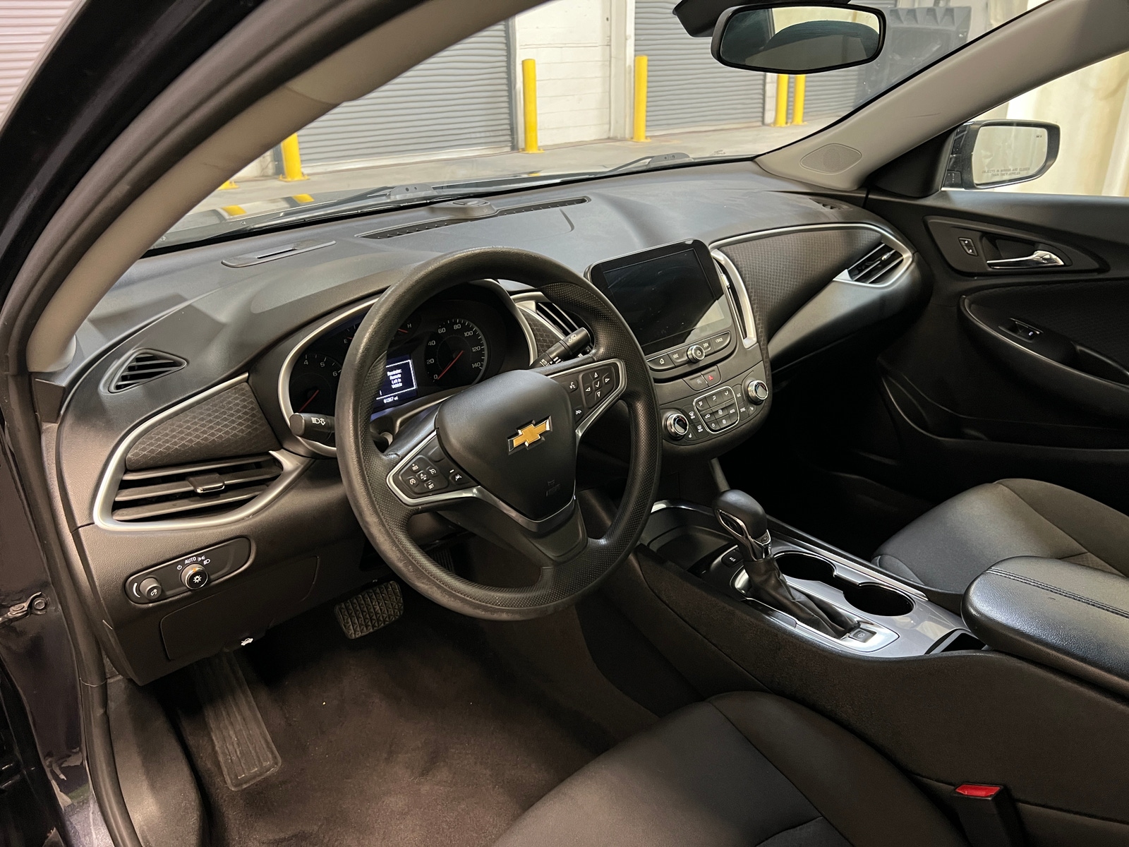 Thumbnail: 2023 Chevrolet Malibu - 3