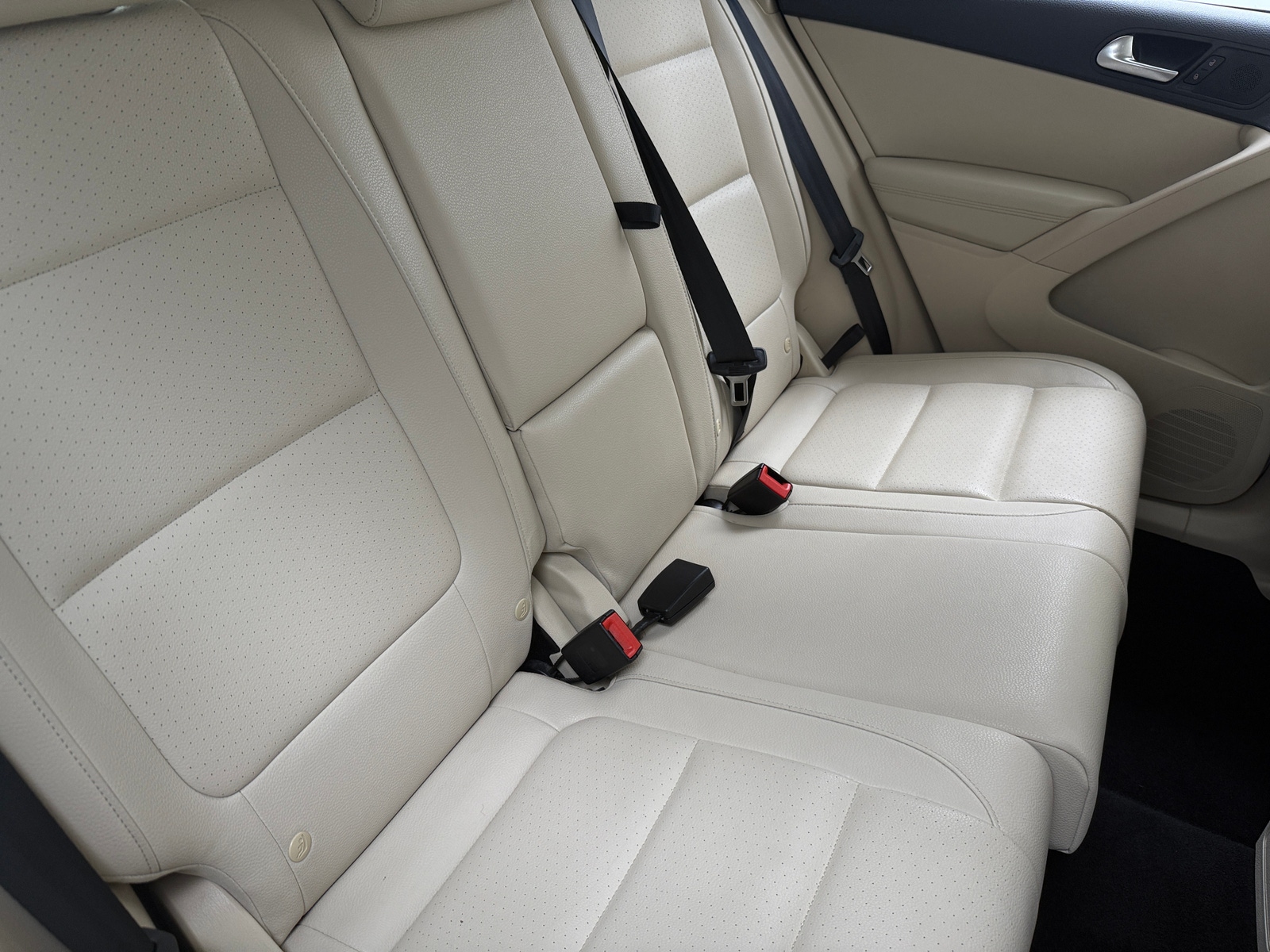 Thumbnail: 2016 Volkswagen Tiguan - 5