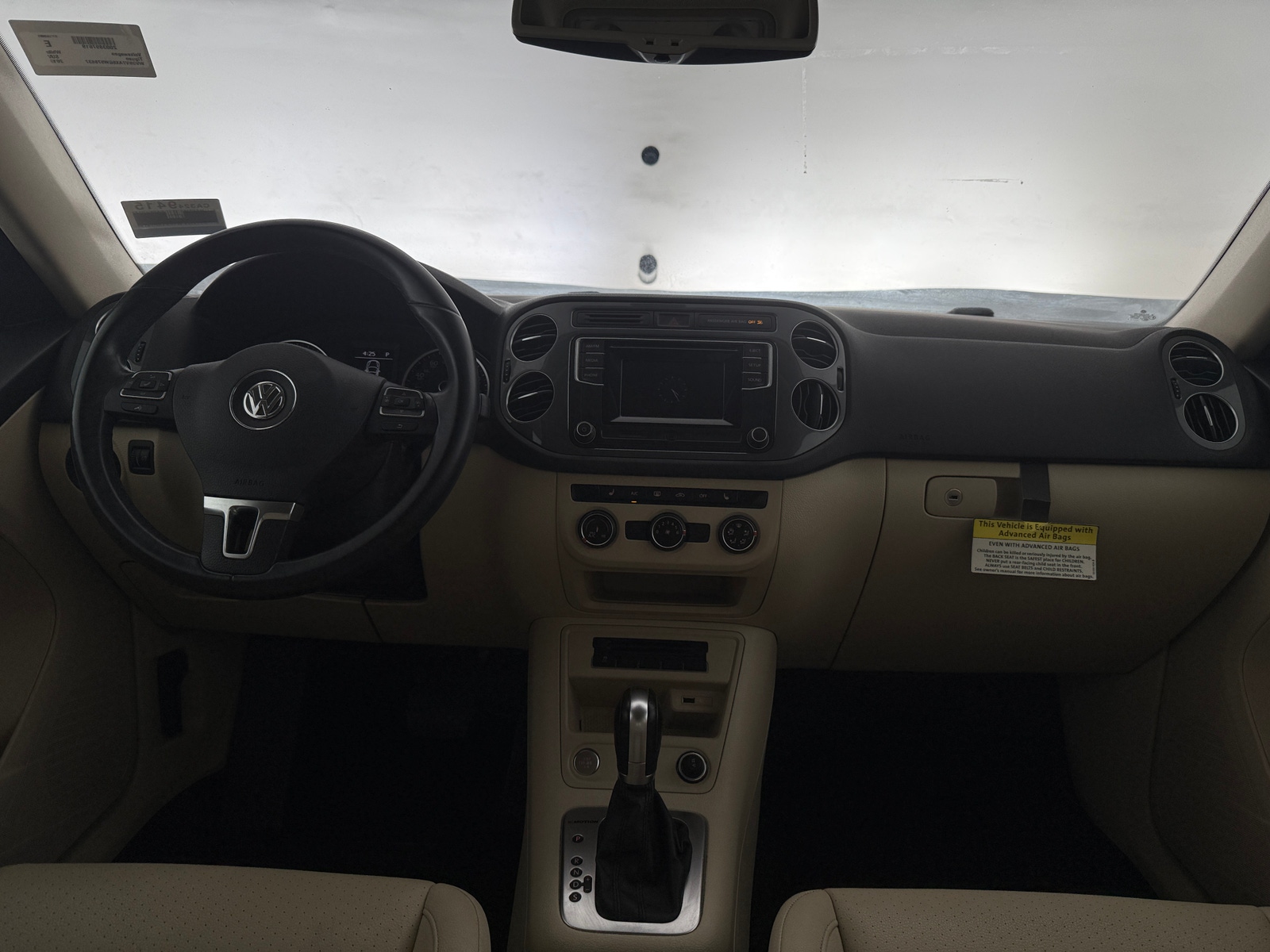 Thumbnail: 2016 Volkswagen Tiguan - 2