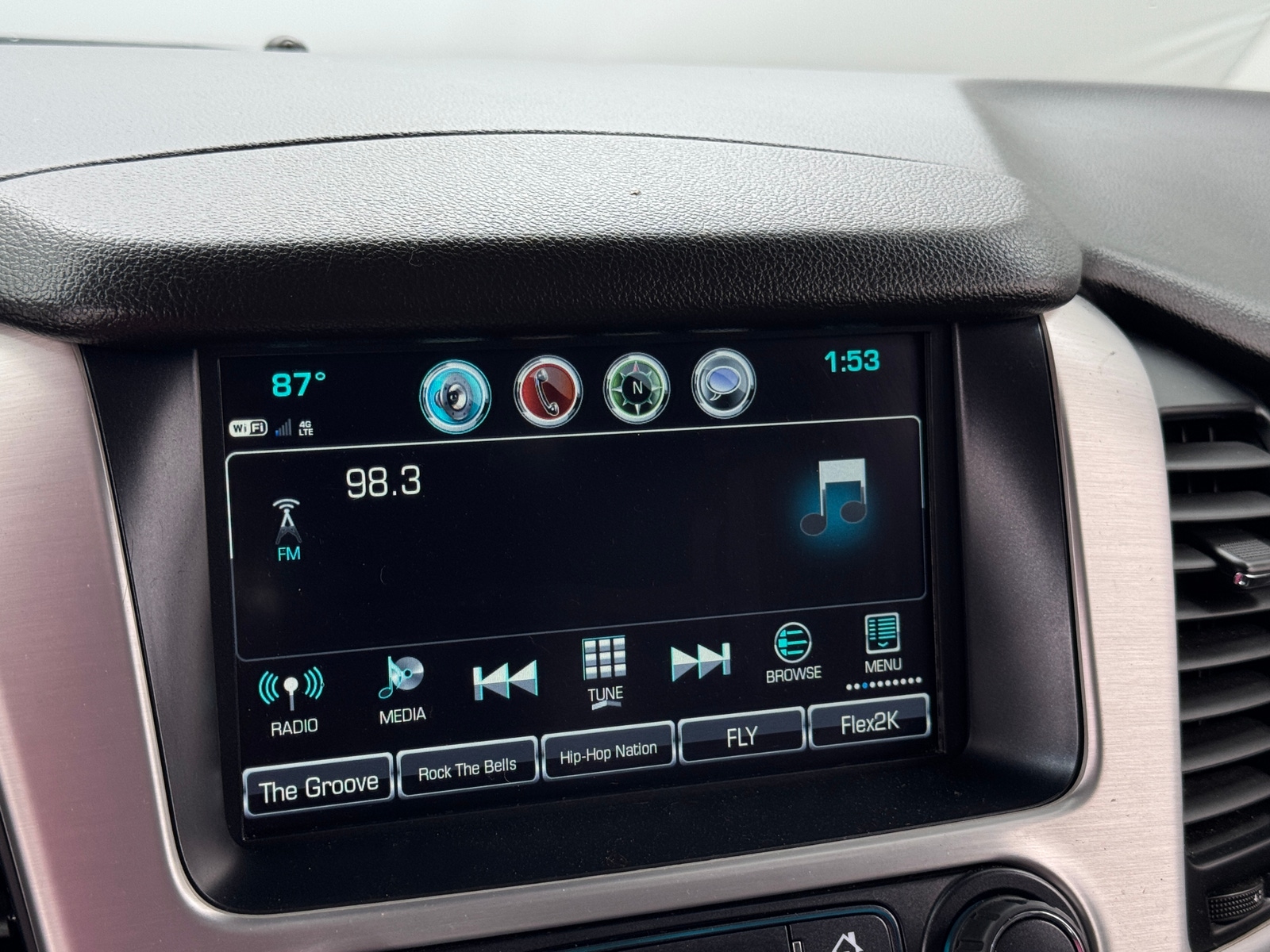 Thumbnail: 2019 GMC Yukon XL - 3
