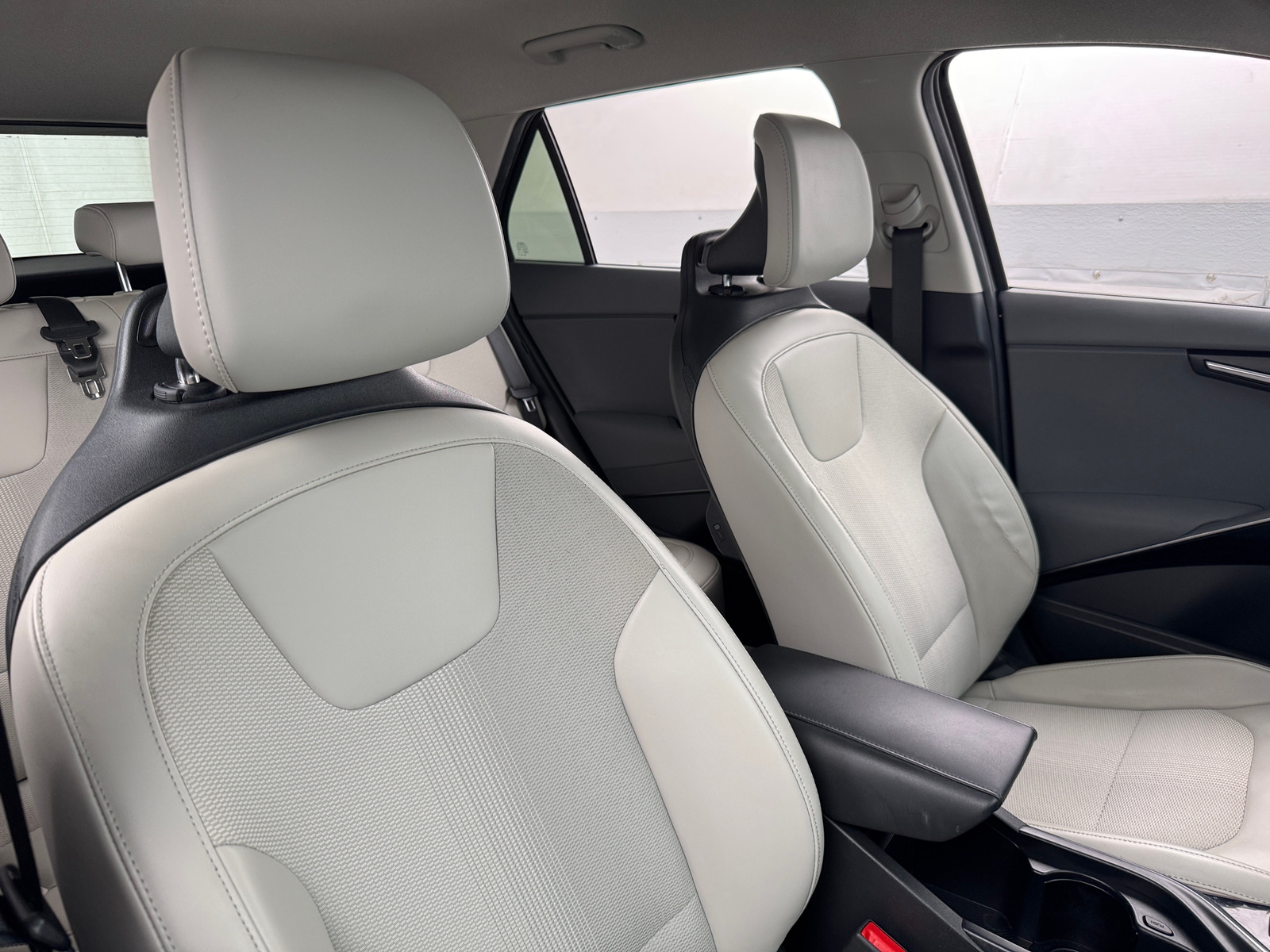 Thumbnail: 2023 Kia Niro - 2