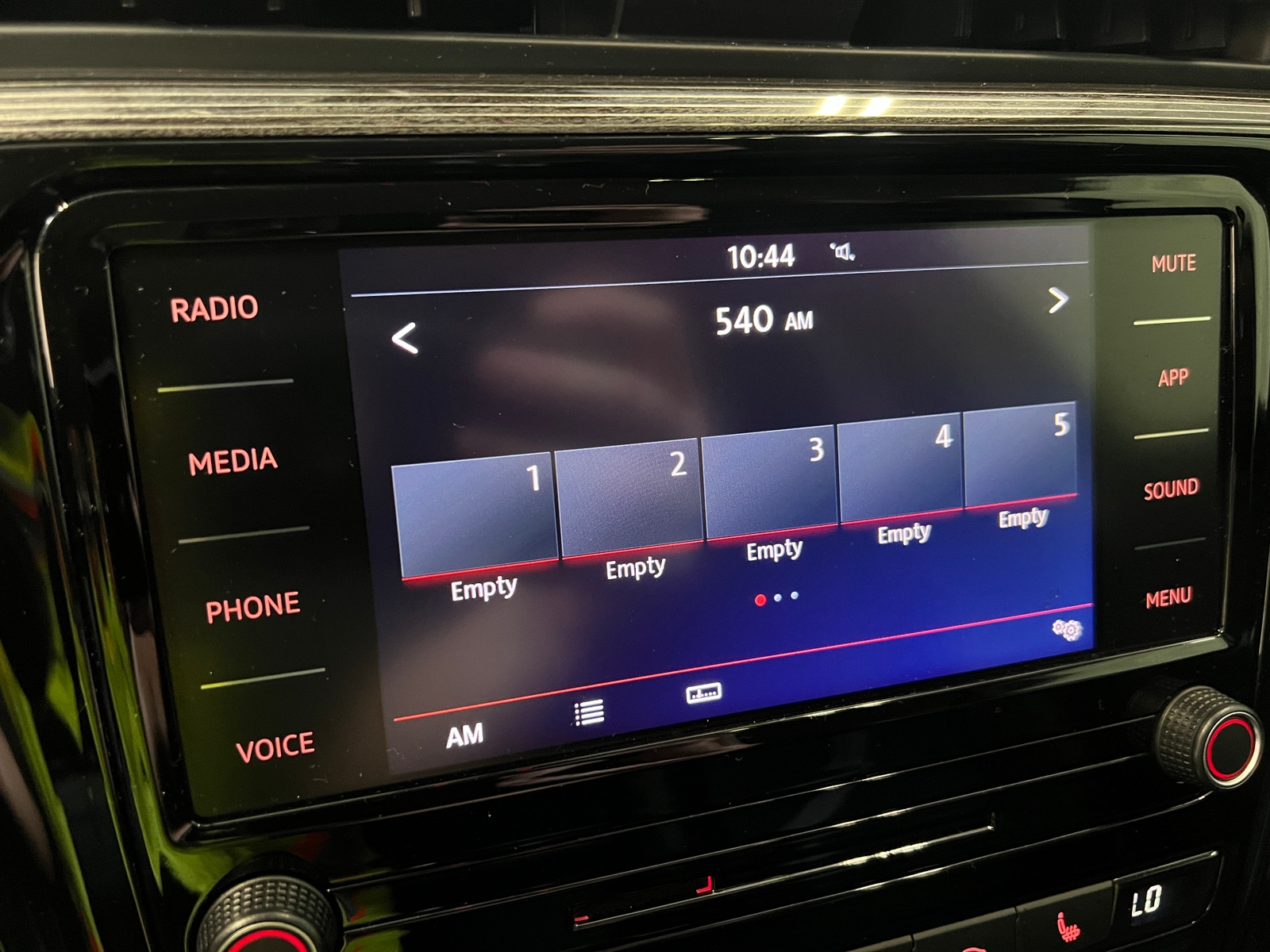 Thumbnail: 2020 Volkswagen Passat - 3
