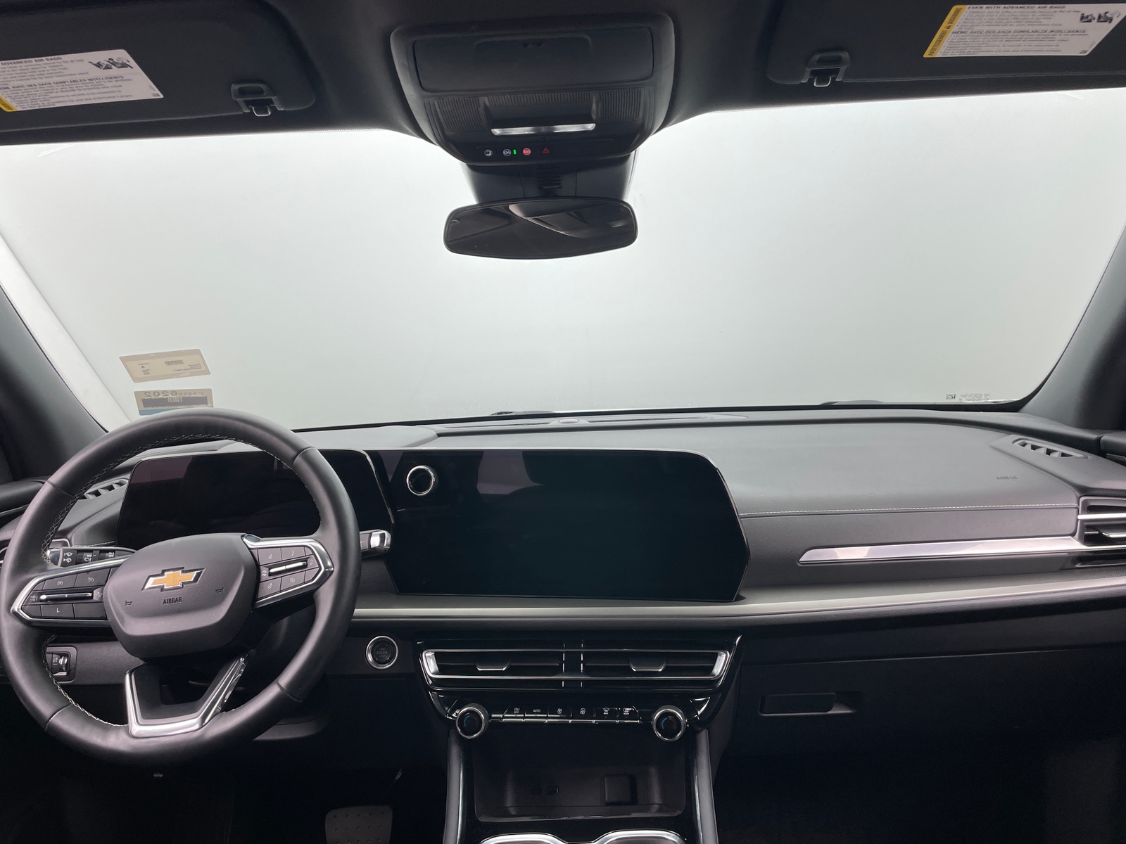 Thumbnail: 2025 Chevrolet Traverse - 3