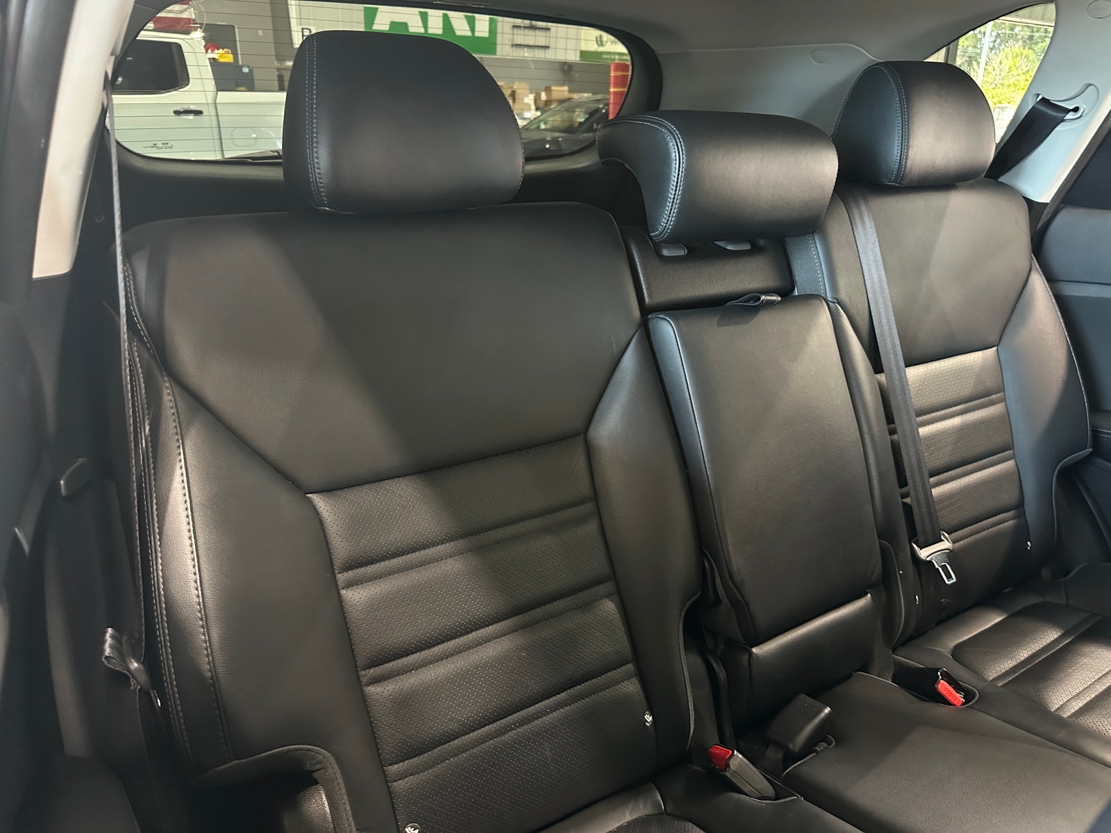 Thumbnail: 2016 Kia Sorento - 5