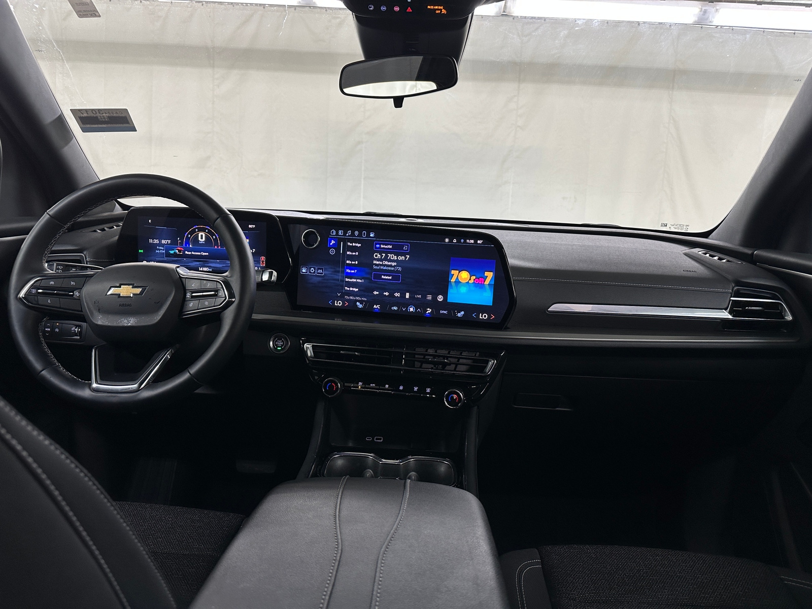 Thumbnail: 2025 Chevrolet Traverse - 3