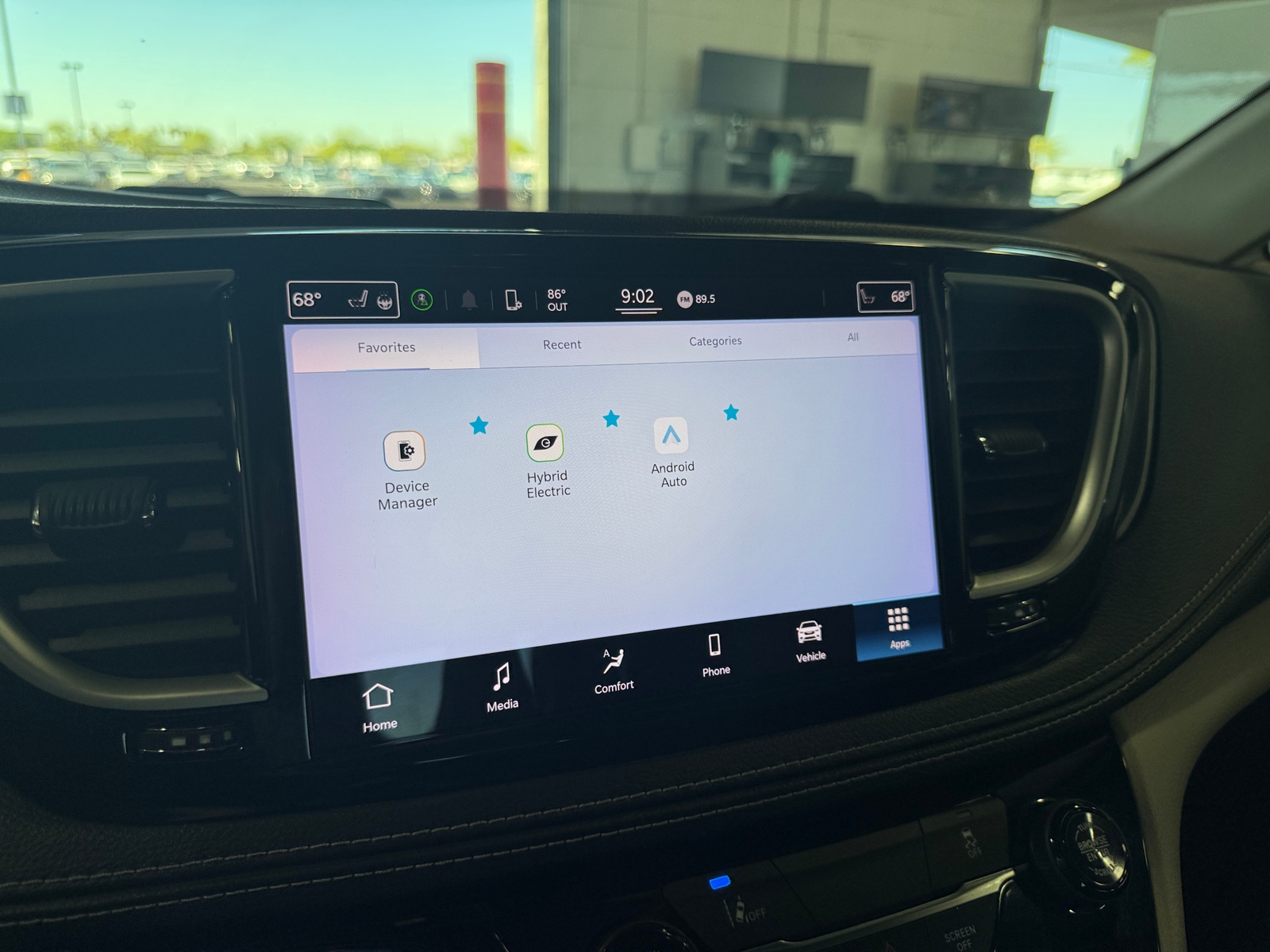 Thumbnail: 2022 Chrysler Pacifica - 3