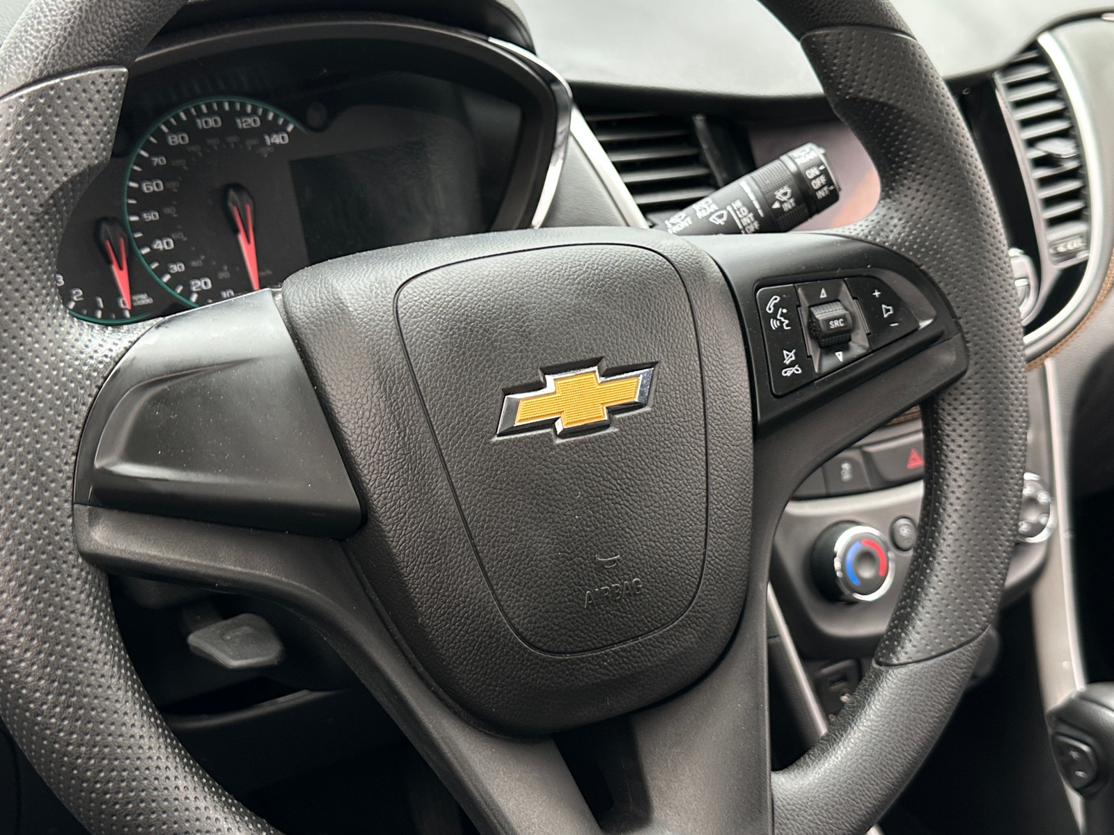 Thumbnail: 2020 Chevrolet Trax - 5