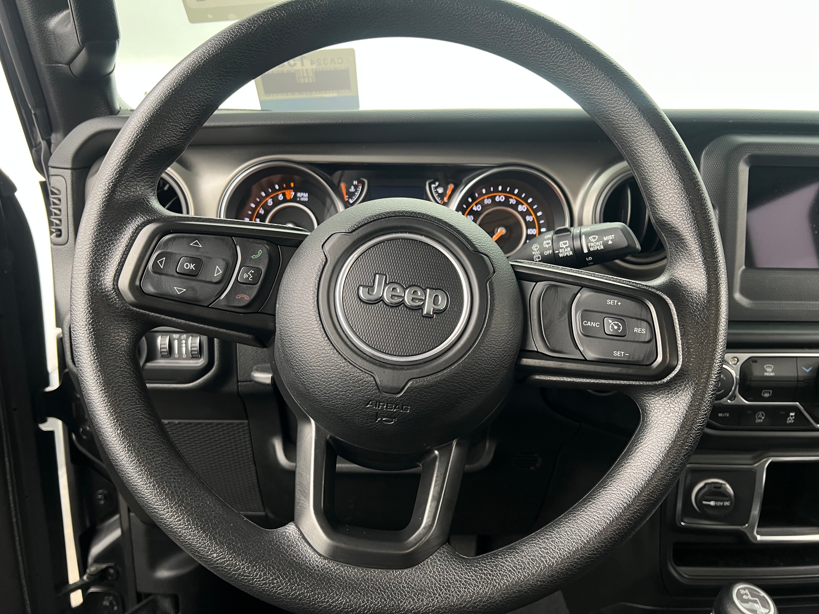 Thumbnail: 2022 Jeep Wrangler - 5