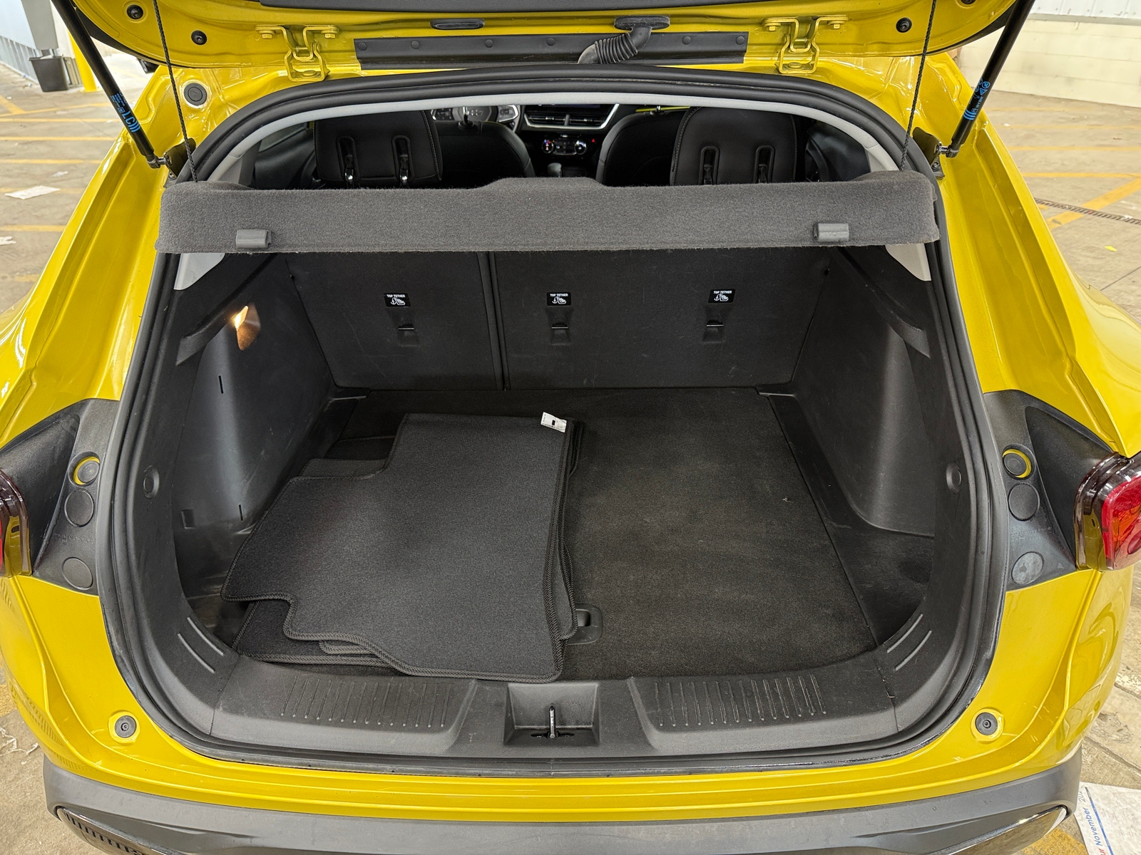 Thumbnail: 2024 Chevrolet Trax - 6