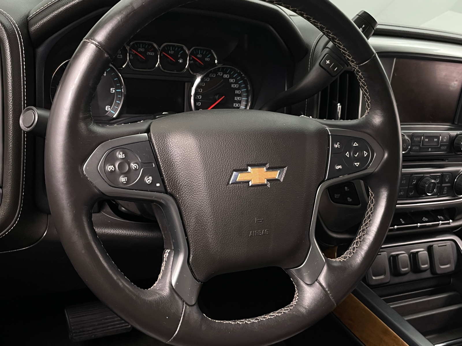 Thumbnail: 2015 Chevrolet Silverado 1500 - 4