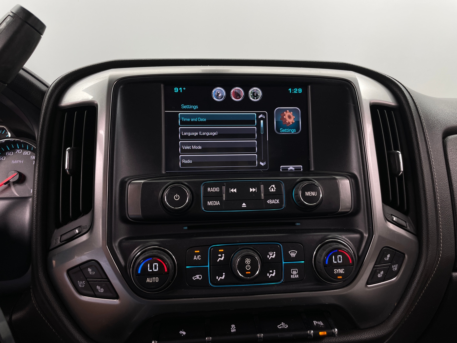 Thumbnail: 2015 Chevrolet Silverado 1500 - 3